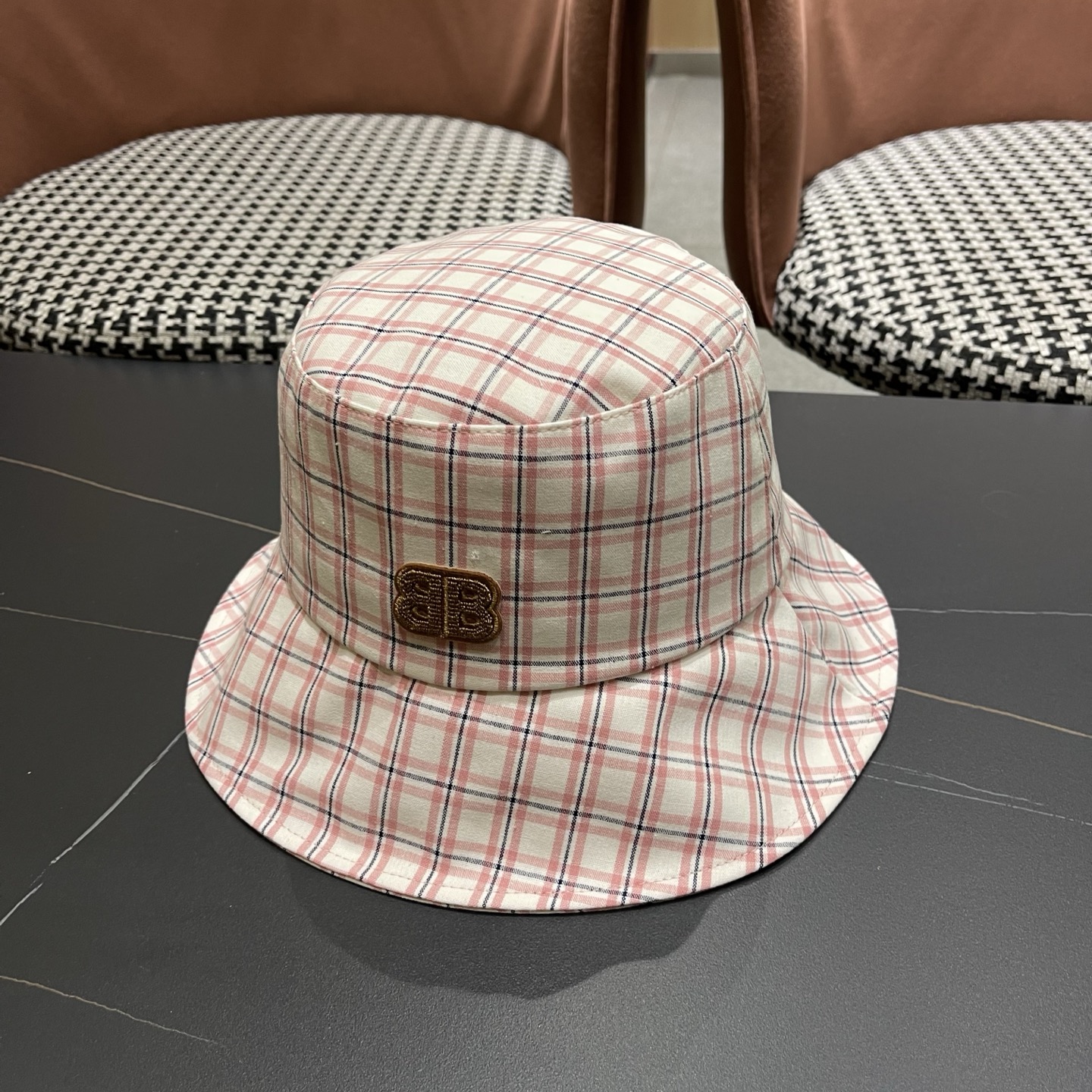 巴黎世家 Balenciaga新款韩系复古格子渔夫帽女夏显脸小素颜遮脸盆帽遮阳防晒帽子