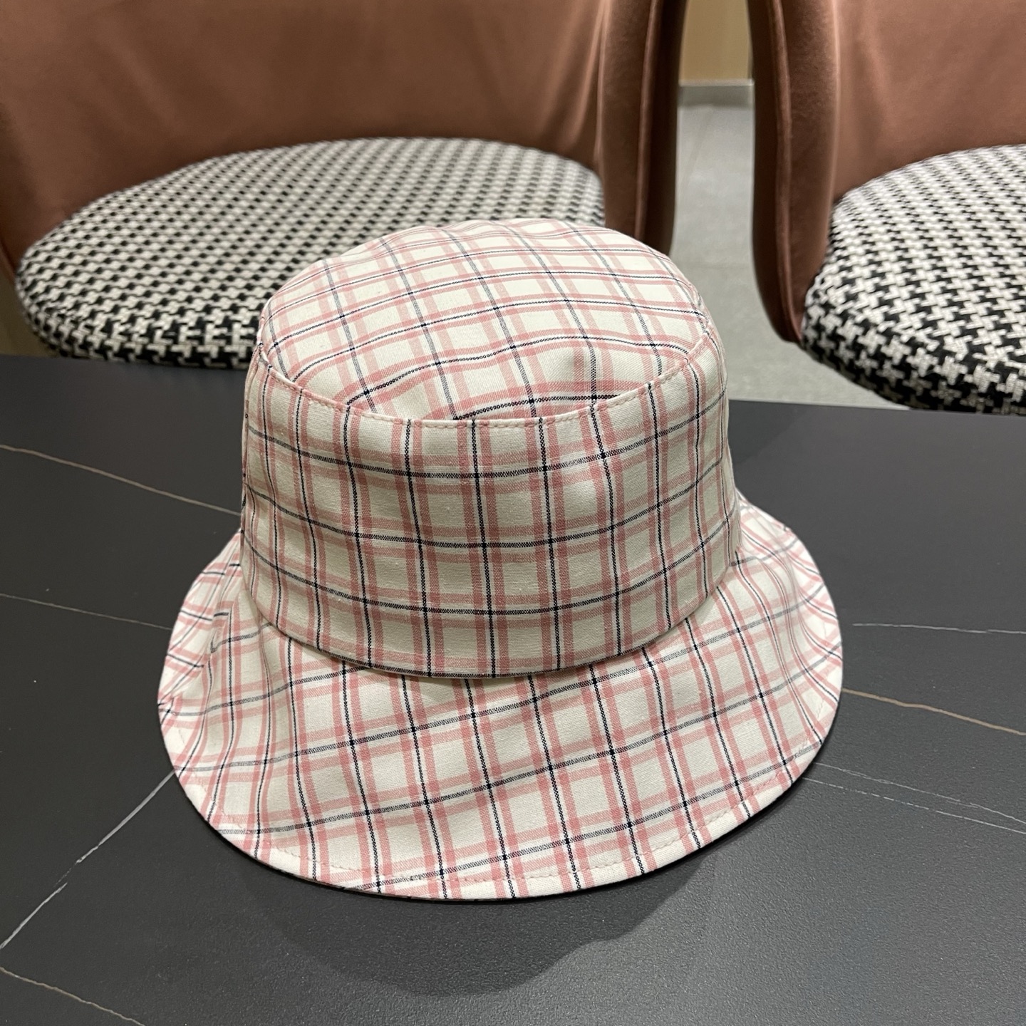 巴黎世家 Balenciaga新款韩系复古格子渔夫帽女夏显脸小素颜遮脸盆帽遮阳防晒帽子