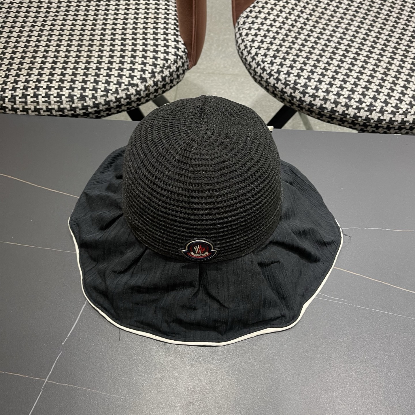 MONCLER（蒙口）夏季大檐蝴蝶结渔夫帽女防紫外线防晒遮阳帽优雅百搭盆帽