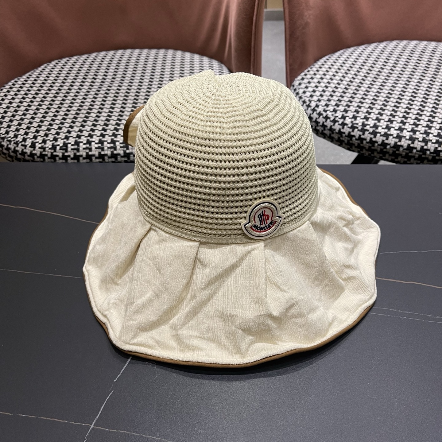 MONCLER（蒙口）夏季大檐蝴蝶结渔夫帽女防紫外线防晒遮阳帽优雅百搭盆帽