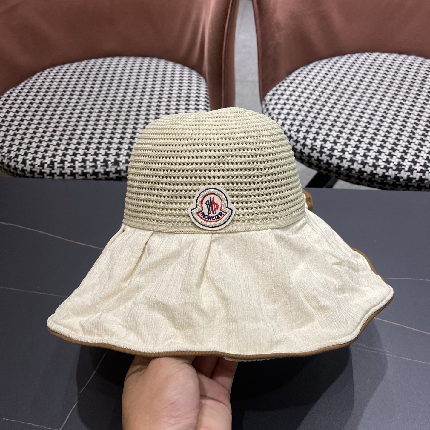 MONCLER（蒙口）夏季大檐蝴蝶结渔夫帽女防紫外线防晒遮阳帽优雅百搭盆帽
