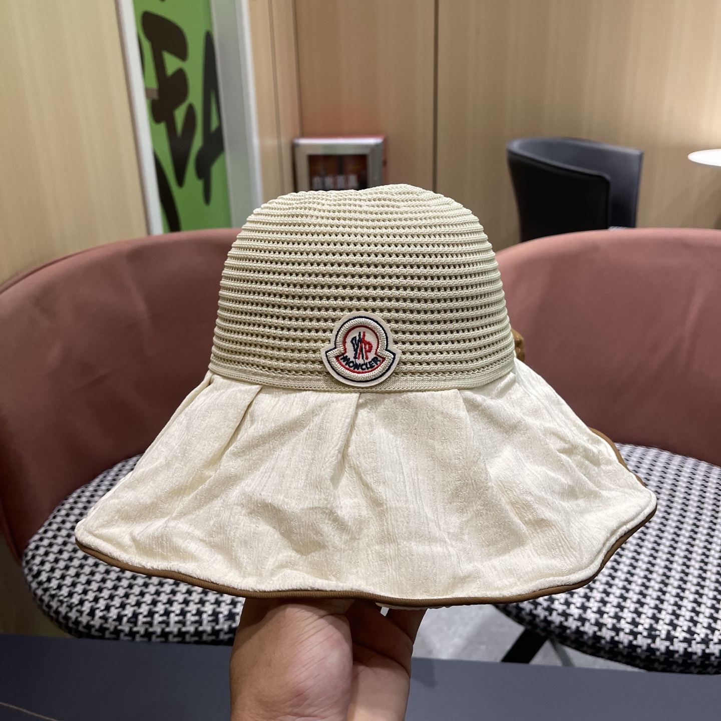 MONCLER（蒙口）夏季大檐蝴蝶结渔夫帽女防紫外线防晒遮阳帽优雅百搭盆帽