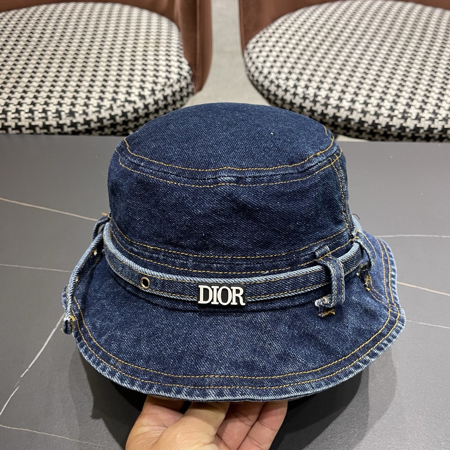 迪奥Dior 日系复古百搭牛仔渔夫帽男女设计师款水洗出游显脸小遮阳帽