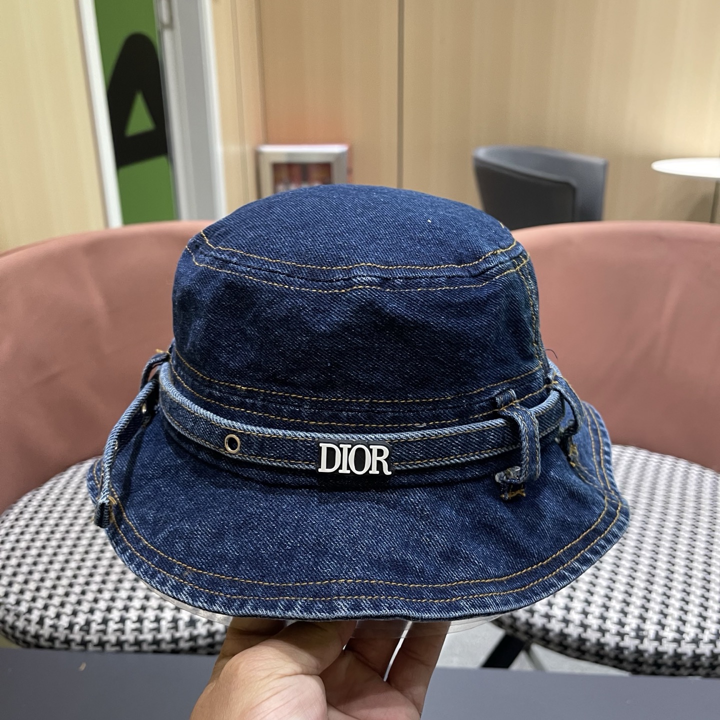 迪奥Dior 日系复古百搭牛仔渔夫帽男女设计师款水洗出游显脸小遮阳帽