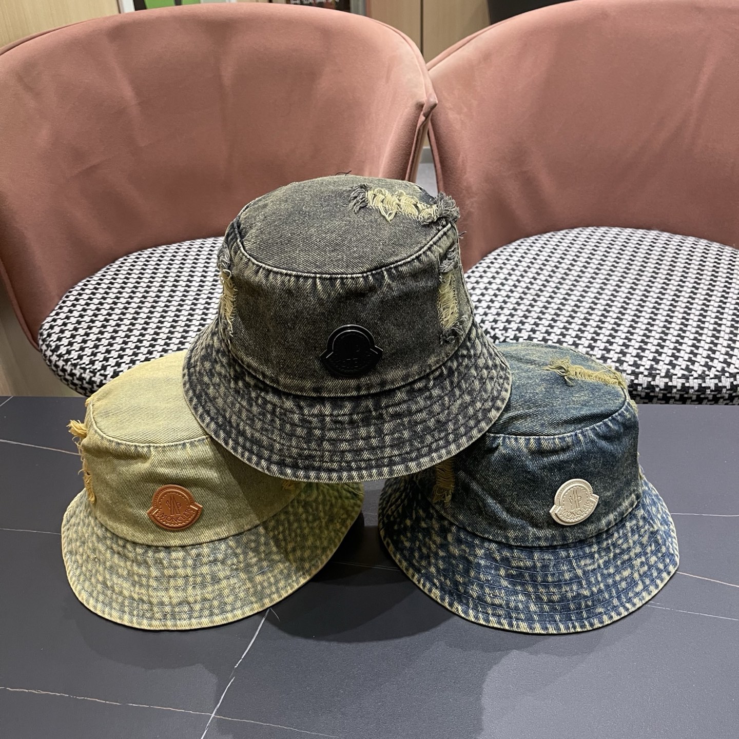 Moncler蒙口 日韩系光版破洞牛仔布做旧休闲复古时尚百搭街头出游渔夫帽新款