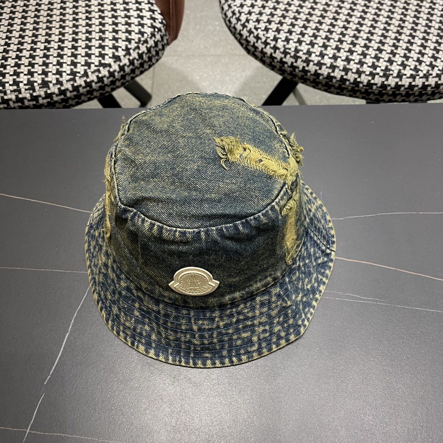 Moncler蒙口 日韩系光版破洞牛仔布做旧休闲复古时尚百搭街头出游渔夫帽新款