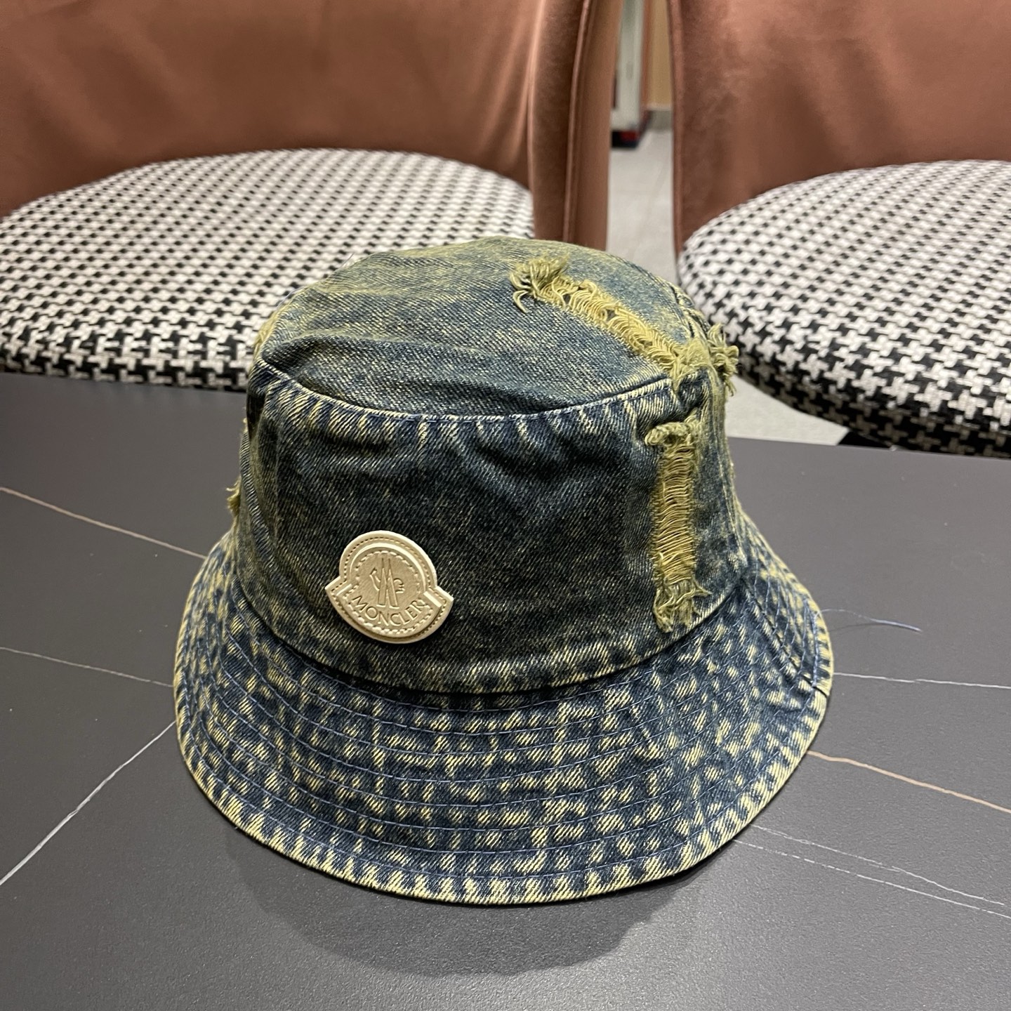 Moncler蒙口 日韩系光版破洞牛仔布做旧休闲复古时尚百搭街头出游渔夫帽新款
