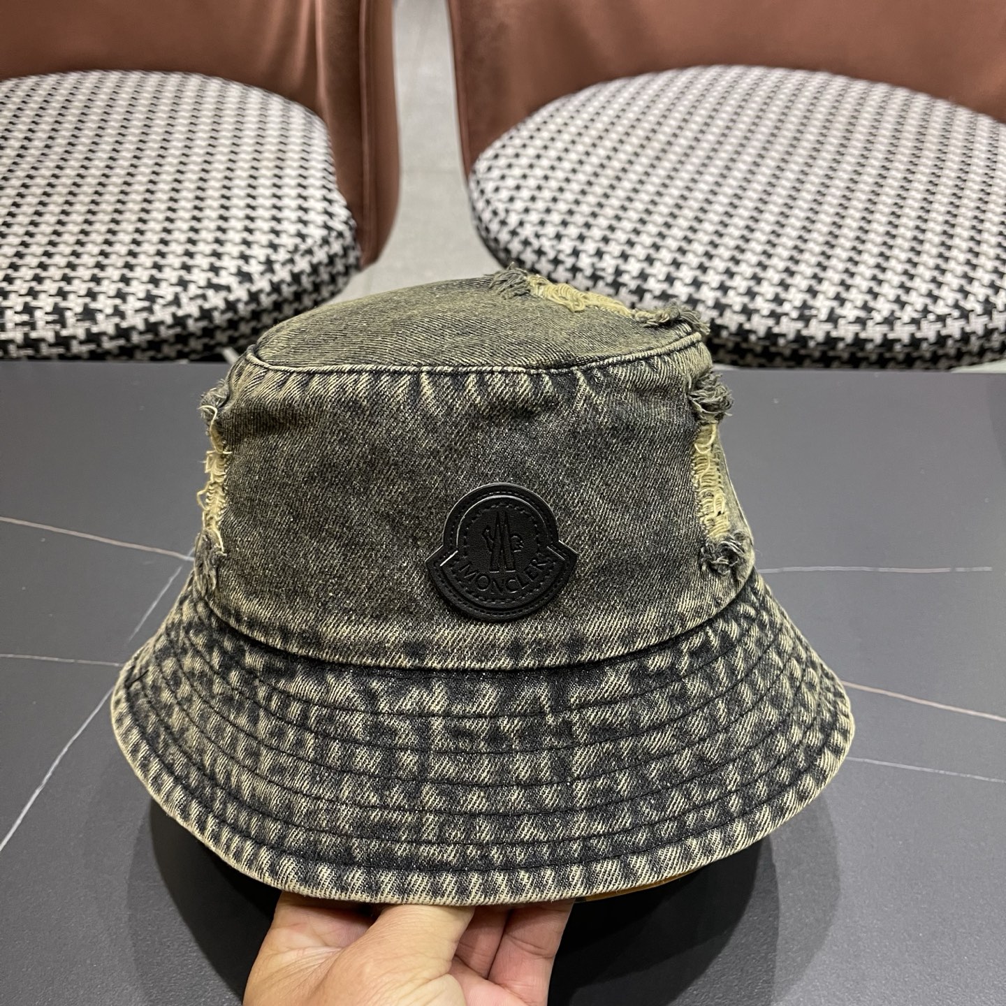 Moncler蒙口 日韩系光版破洞牛仔布做旧休闲复古时尚百搭街头出游渔夫帽新款