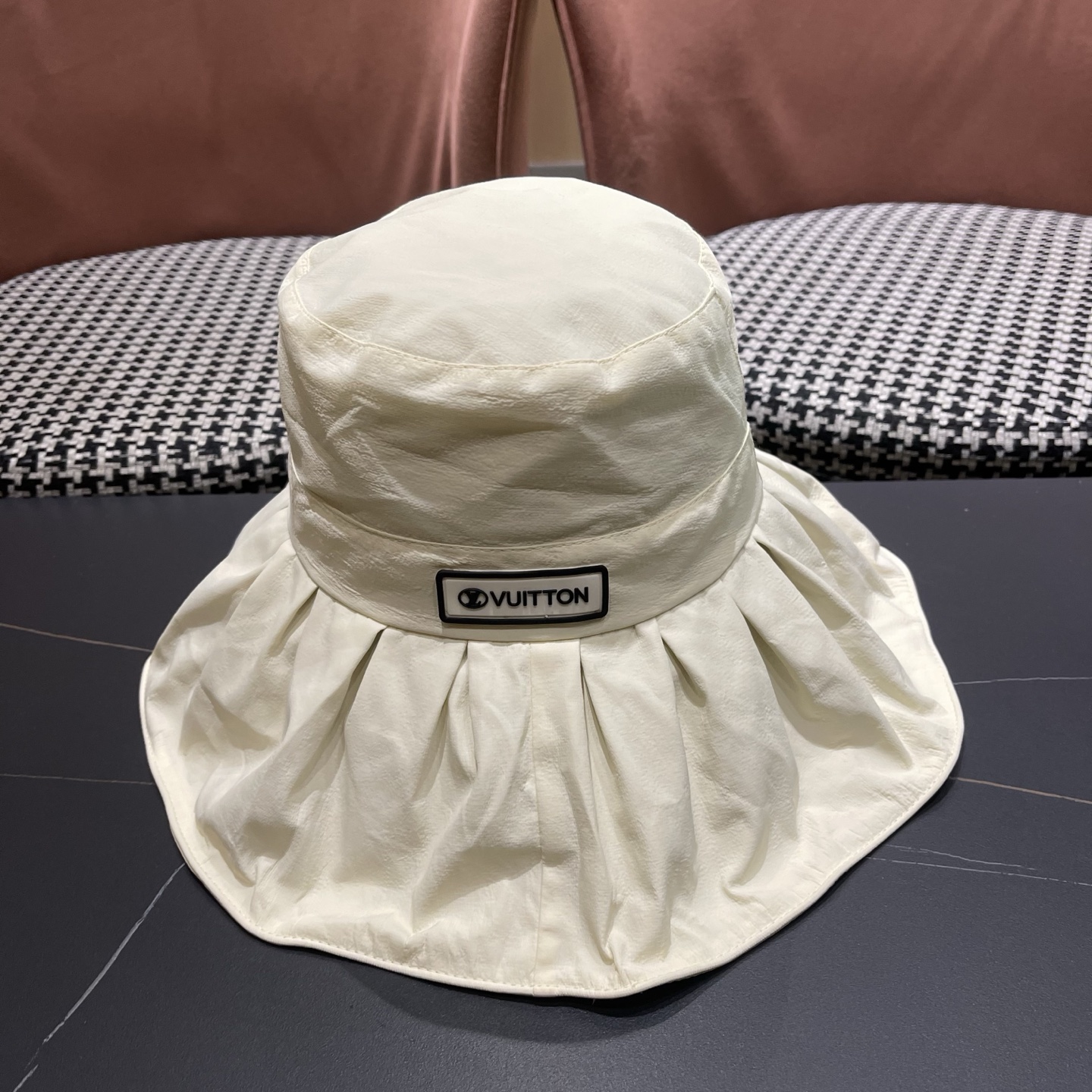 NO:742776,P LouiVuittonLV Louis Vuitton bucket hat, simple and elegant unisex sun hat, hat straw hat bucket hat baseball cap, hat, louis vuitton, louis vuitton, louis vuitton, espadrilles, hats19860909P  LouiVuittonLV路易威登渔夫帽,简单大方 男女通用遮阳帽, 帽子草帽渔夫帽棒球帽,帽子,louis vuitton,louis vuitton,louis vuitton,espadrilles,hats,hat