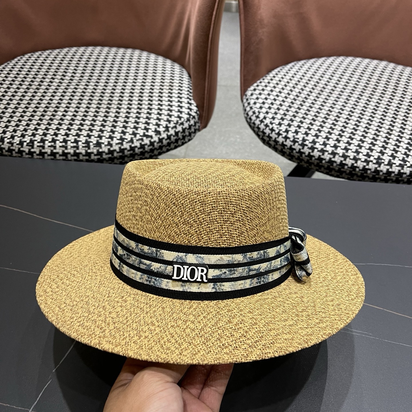 Dior迪奥 法式平顶礼帽女夏季编织平顶草帽女款百搭时尚遮阳显脸小法式草帽