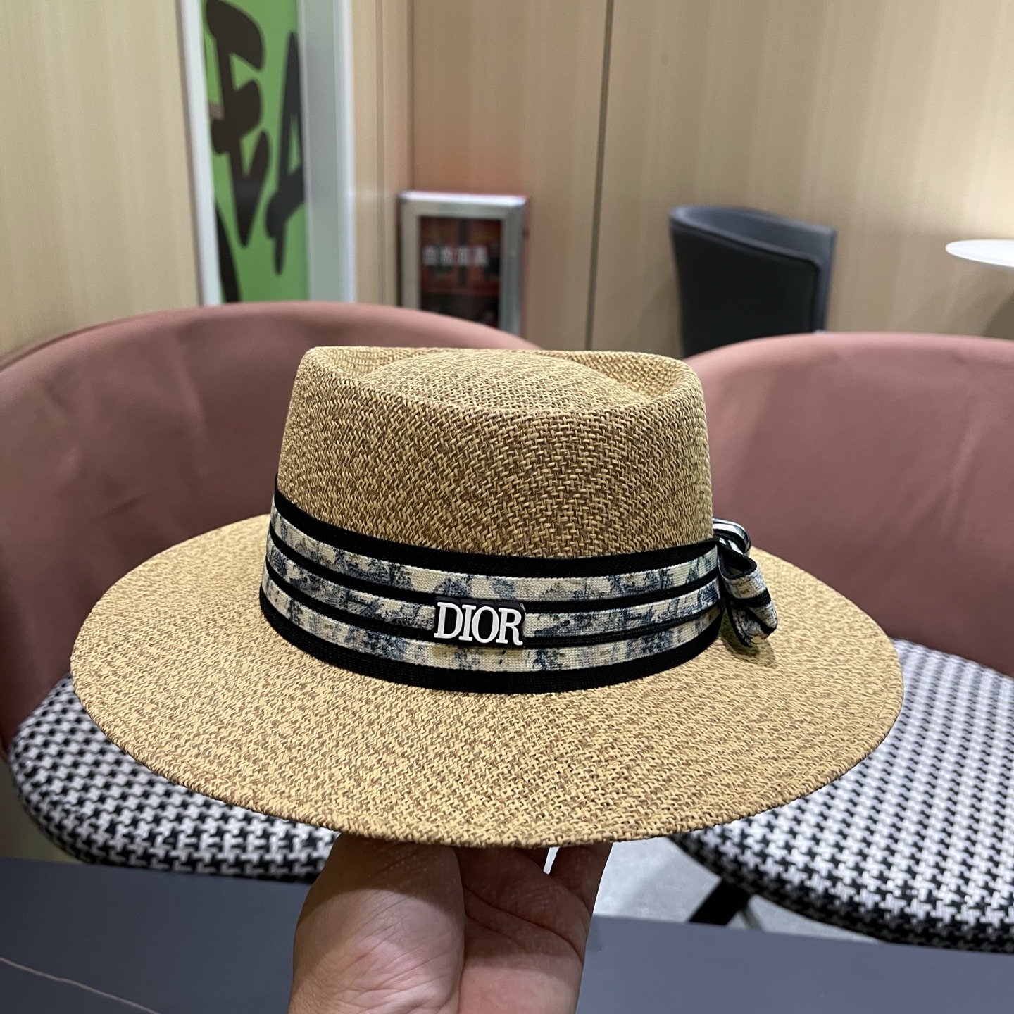 Dior迪奥 法式平顶礼帽女夏季编织平顶草帽女款百搭时尚遮阳显脸小法式草帽