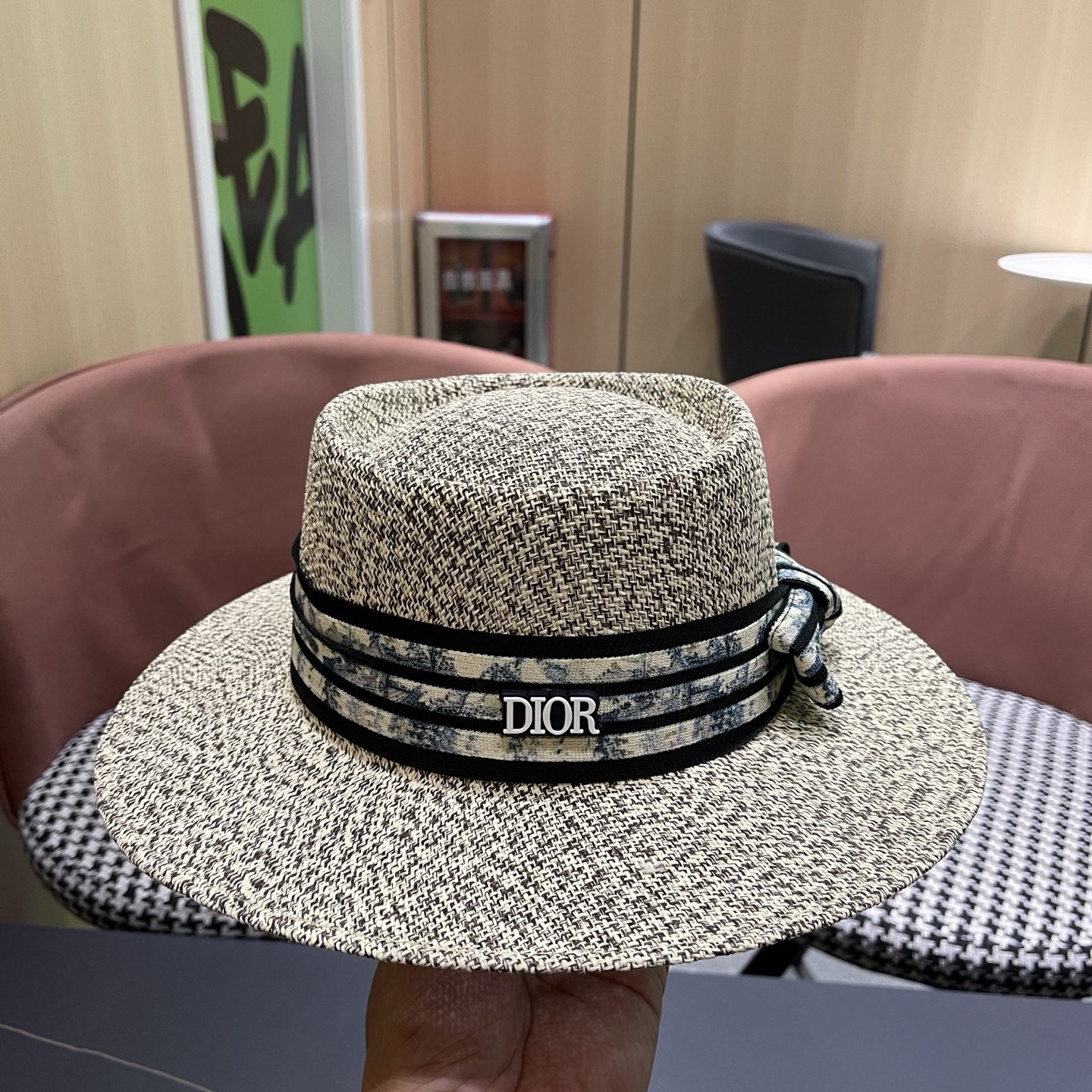 Dior迪奥 法式平顶礼帽女夏季编织平顶草帽女款百搭时尚遮阳显脸小法式草帽
