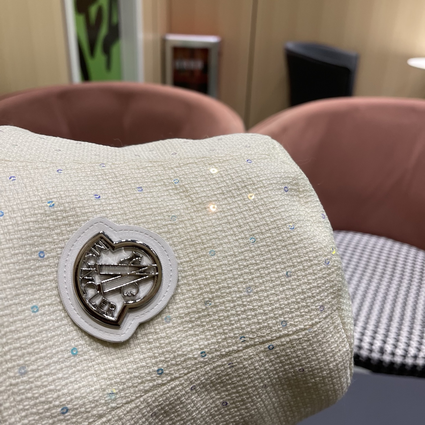 MONCLER（蒙口）重工烫钻渔夫帽子女显脸小水桶帽新款户外出游可折叠百搭盆帽