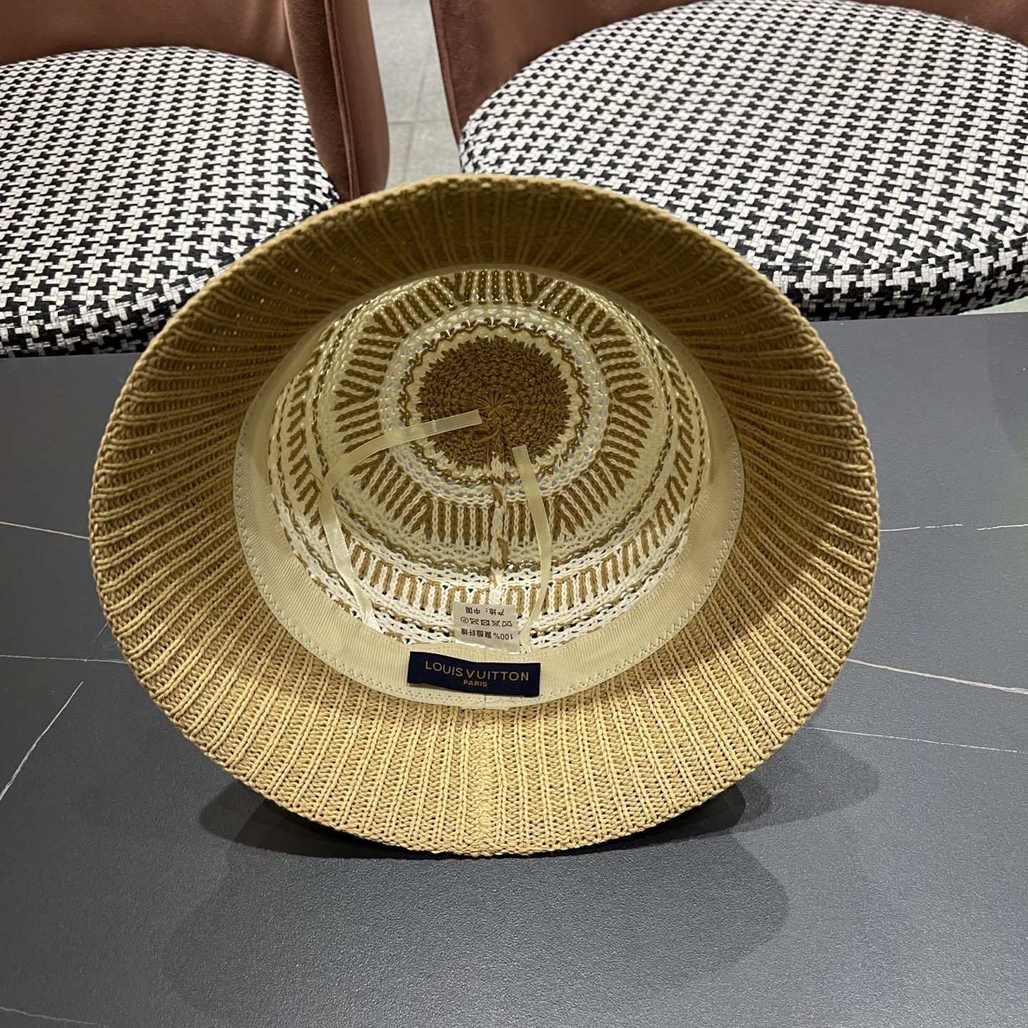 LV路易威登 复古线条春夏编织渔夫帽横条纹女帽子软顶盆帽百搭防晒出游遮阳帽
