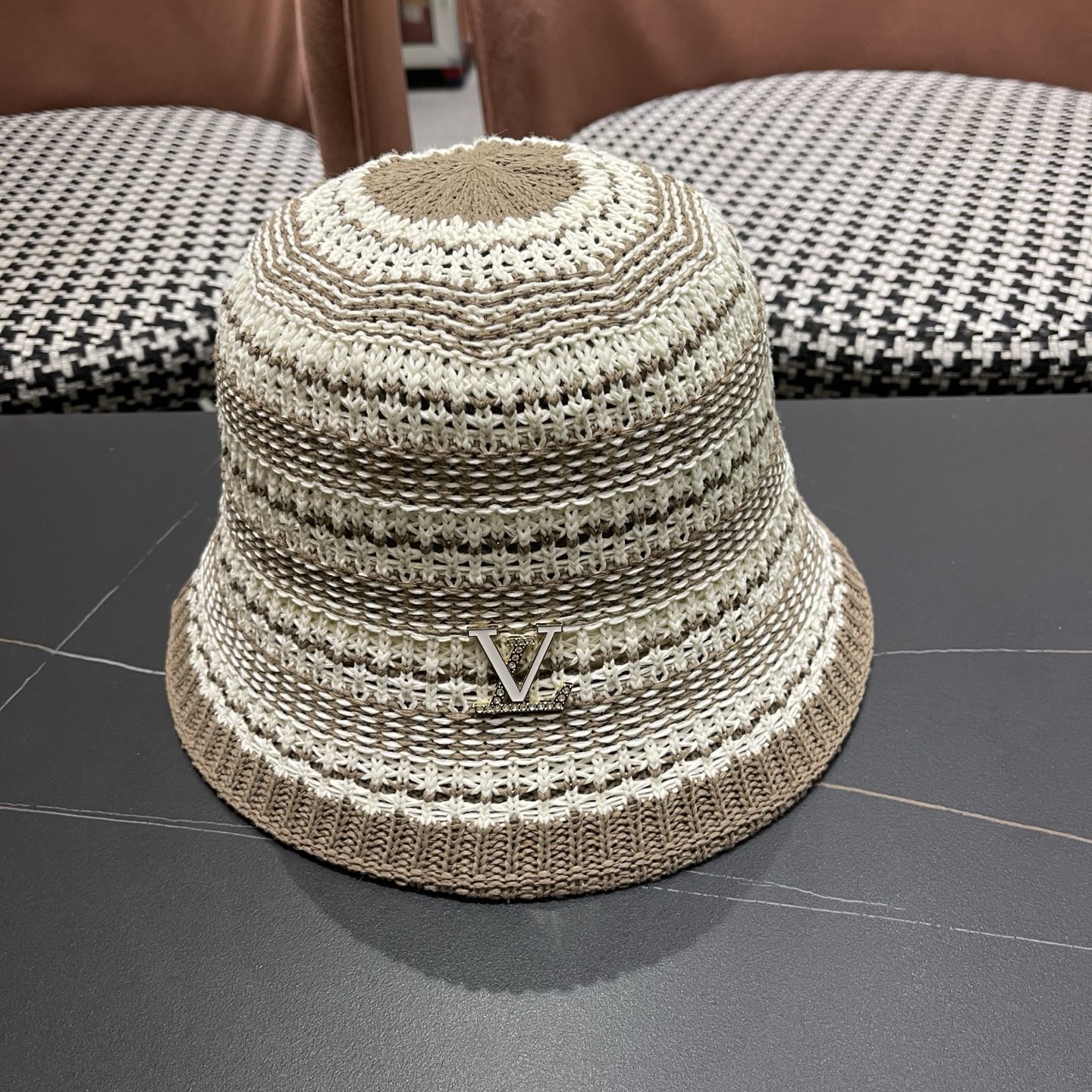 NO:742787,LV Louis Vuitton retro line spring and summer woven fisherman hat horizontal stripes women's hat soft top basin hat versatile sun protection travel visor hat straw hat fisherman hat baseball cap, hat, louis vuitton, louis vuitton, espadrilles, hats19860909LV路易威登 复古线条春夏编织渔夫帽横条纹女帽子软顶盆帽百搭防晒出游遮阳帽帽子草帽渔夫帽棒球帽,帽子,louis vuitton,louis vuitton,espadrilles,hats,hat