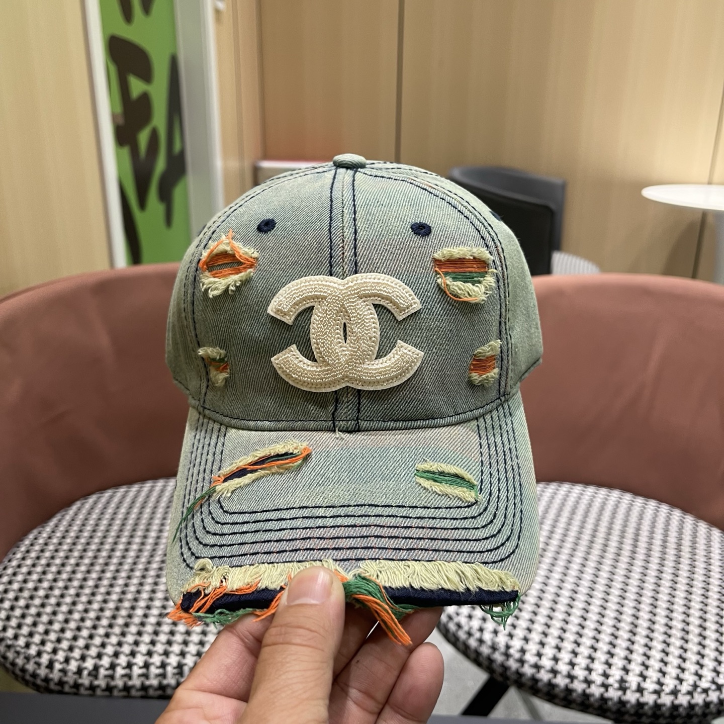 香奈儿CHANEL 新款破洞棒球帽，小香经典简约，时尚休闲设计 跑量新品