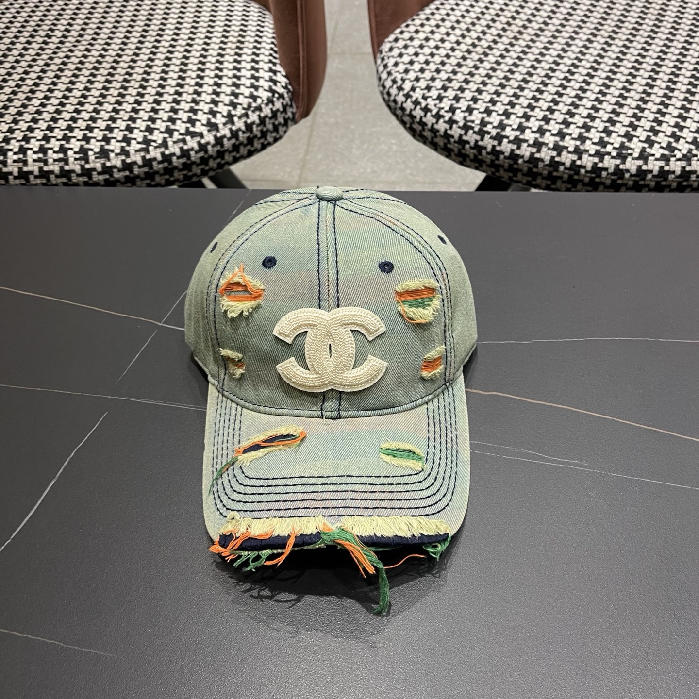 香奈儿CHANEL 新款破洞棒球帽，小香经典简约，时尚休闲设计 跑量新品