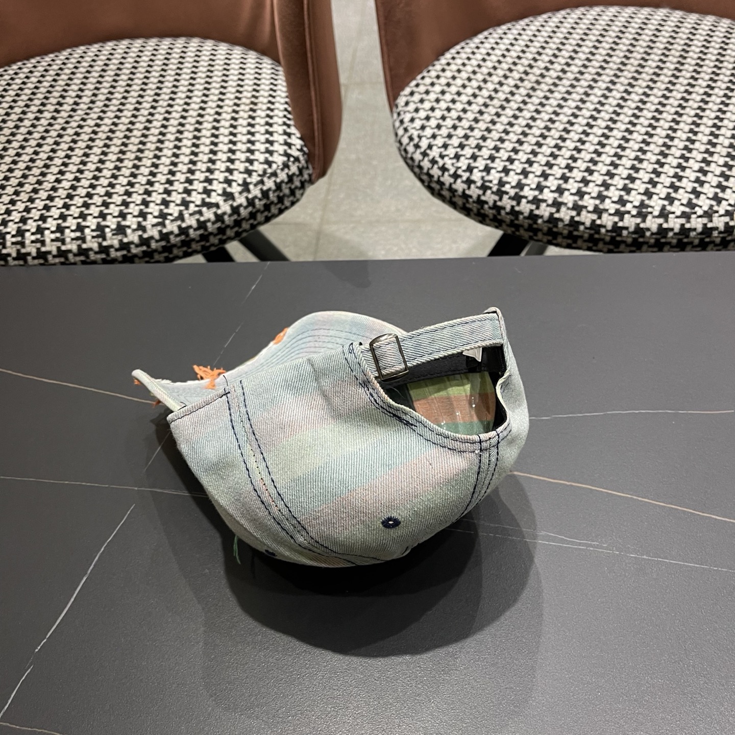 香奈儿CHANEL 新款破洞棒球帽，小香经典简约，时尚休闲设计 跑量新品