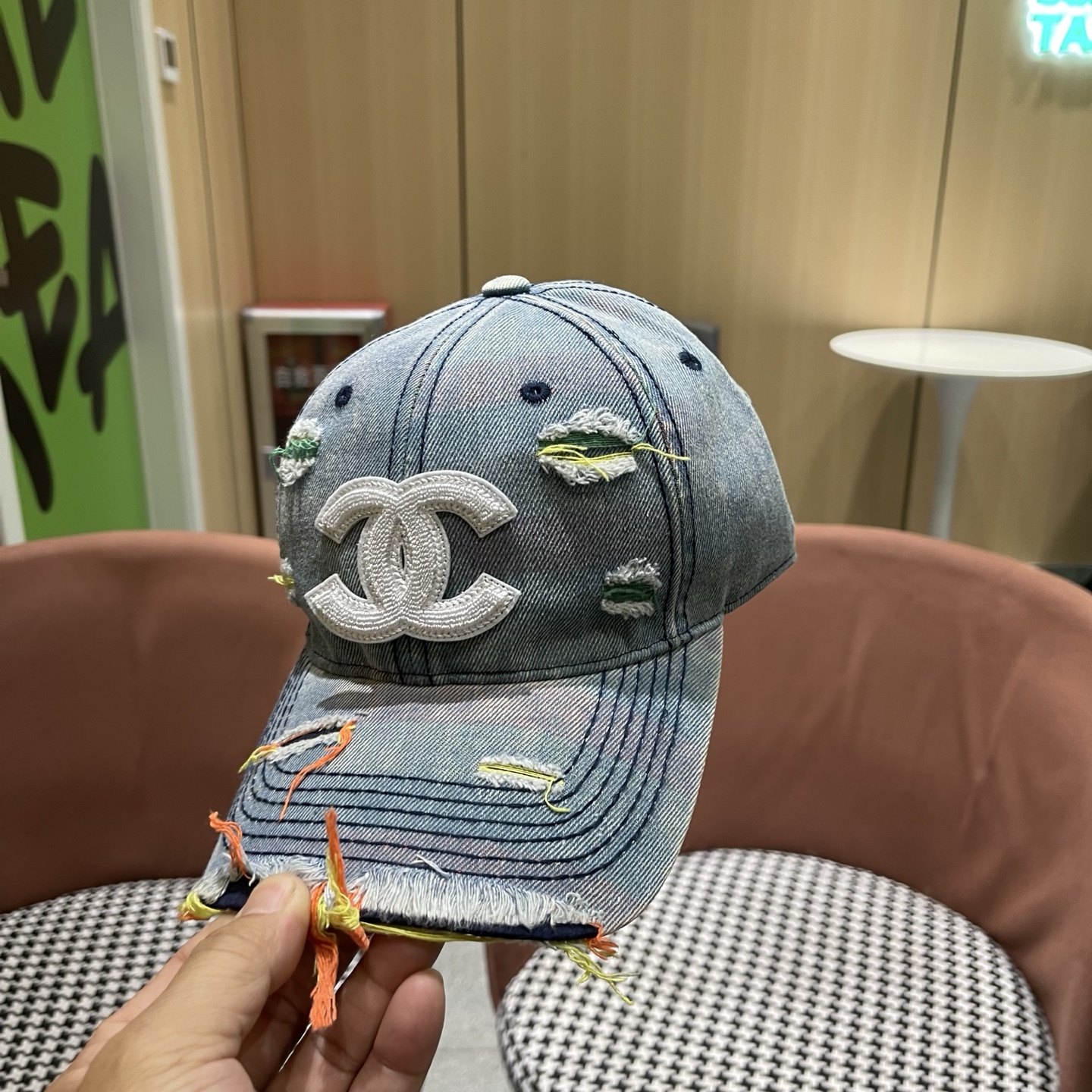 香奈儿CHANEL 新款破洞棒球帽，小香经典简约，时尚休闲设计 跑量新品