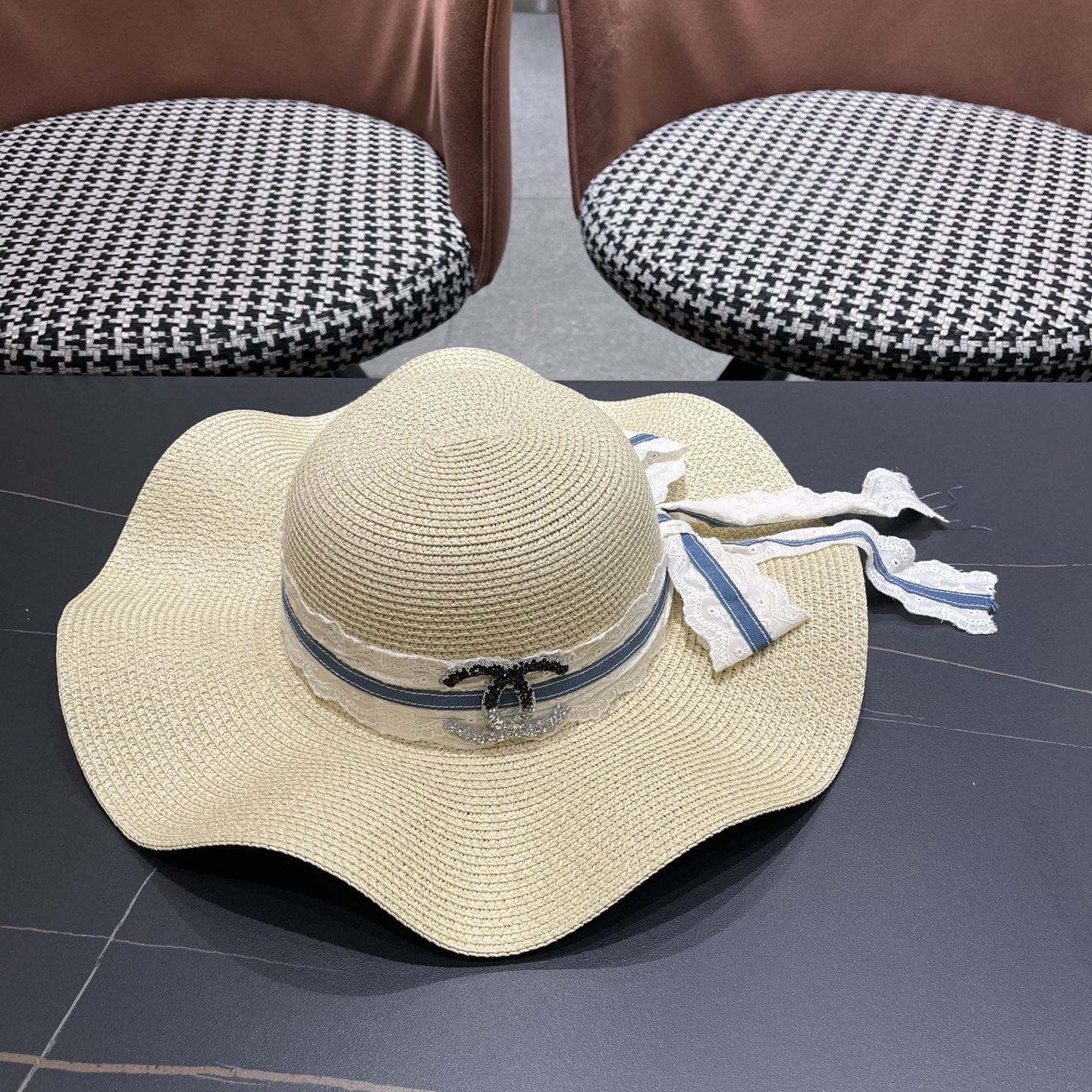 NO:742764,Chanel CHANEL Japanese style wavy big brim fisherman hat for women summer breathable sunshade knitted hat fashionable bow streamer sun hat hat straw hat fisherman hat baseball cap, hat,chanel,chanel,espadrilles,hats19860909香奈儿CHANEL日系波浪大檐渔夫帽女夏季透气遮阳针织帽时尚蝴蝶结飘带防晒帽帽子草帽渔夫帽棒球帽,帽子,chanel,chanel,espadrilles,hats,hat
