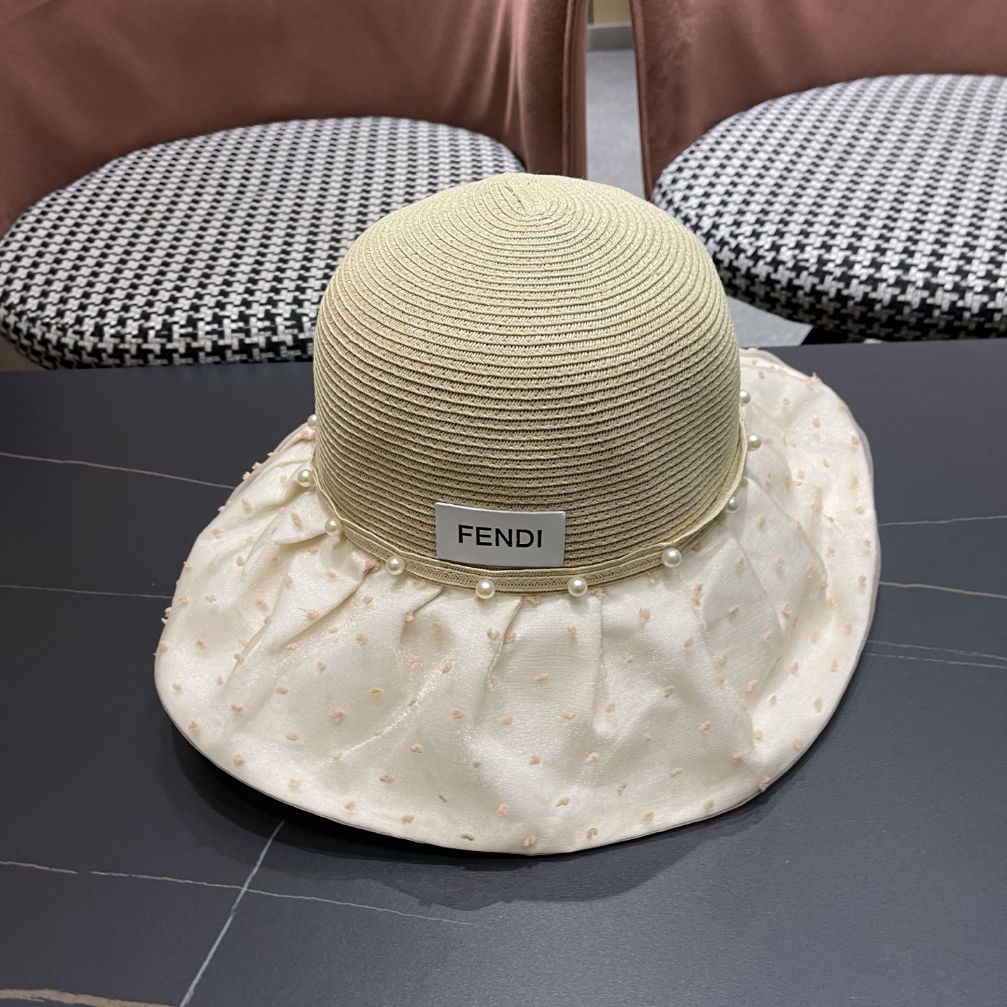 Fendi 芬迪气质新款太阳帽大帽檐渔夫帽子女款遮阳帽渔夫帽防晒帽女防紫外线