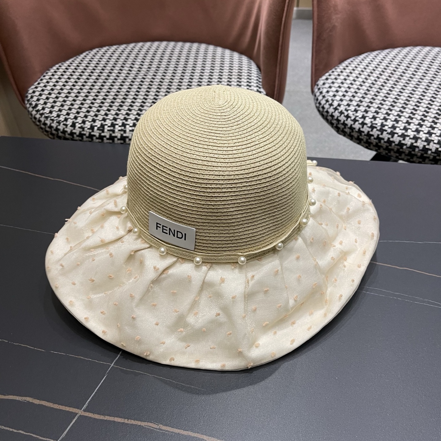 Fendi 芬迪气质新款太阳帽大帽檐渔夫帽子女款遮阳帽渔夫帽防晒帽女防紫外线