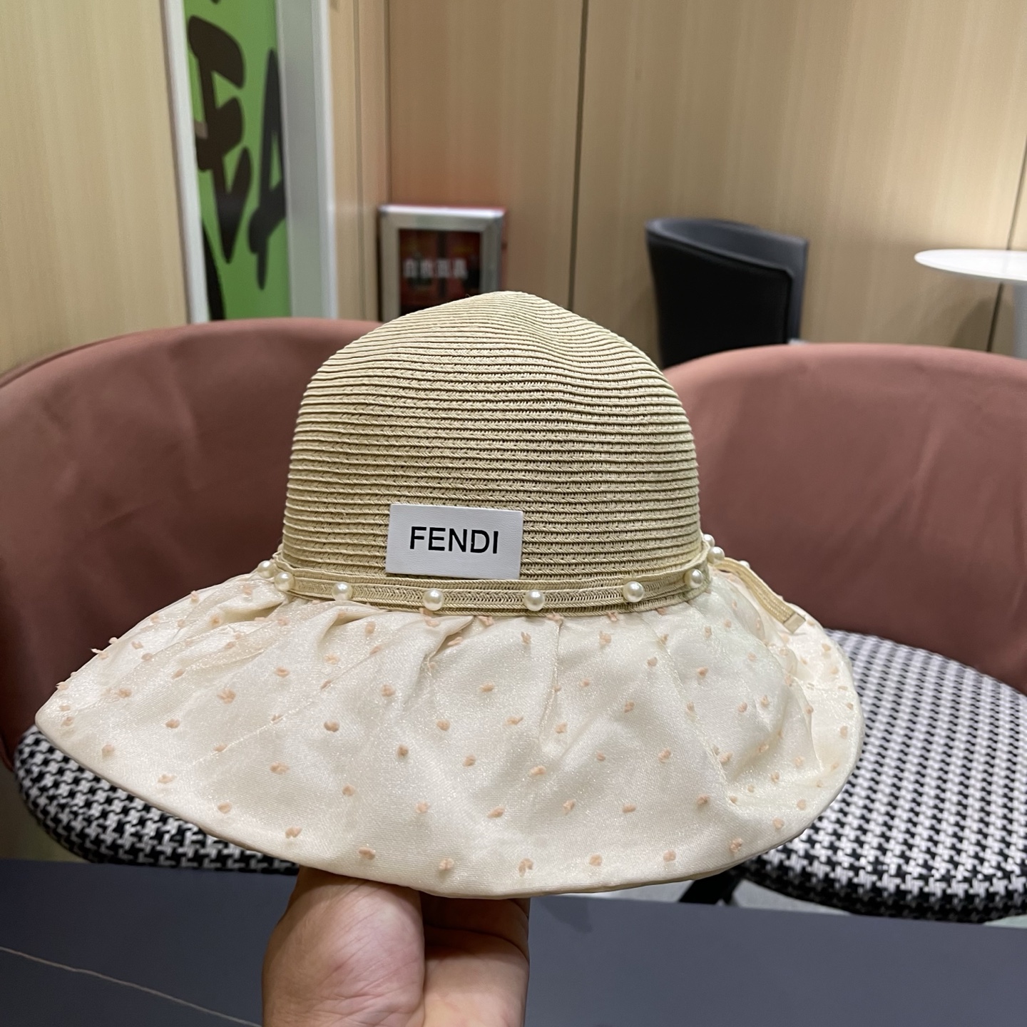 Fendi 芬迪气质新款太阳帽大帽檐渔夫帽子女款遮阳帽渔夫帽防晒帽女防紫外线