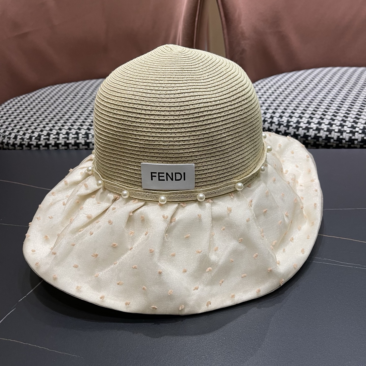 Fendi 芬迪气质新款太阳帽大帽檐渔夫帽子女款遮阳帽渔夫帽防晒帽女防紫外线