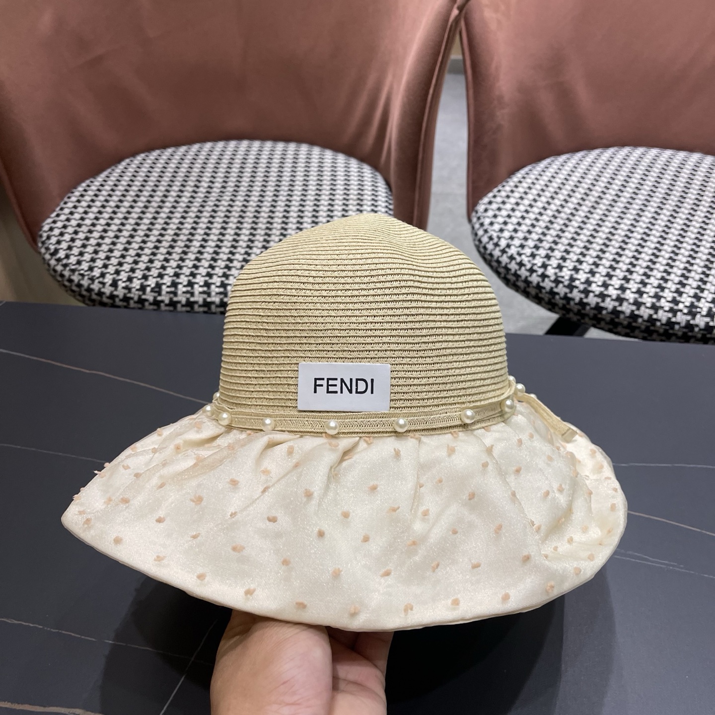 Fendi 芬迪气质新款太阳帽大帽檐渔夫帽子女款遮阳帽渔夫帽防晒帽女防紫外线