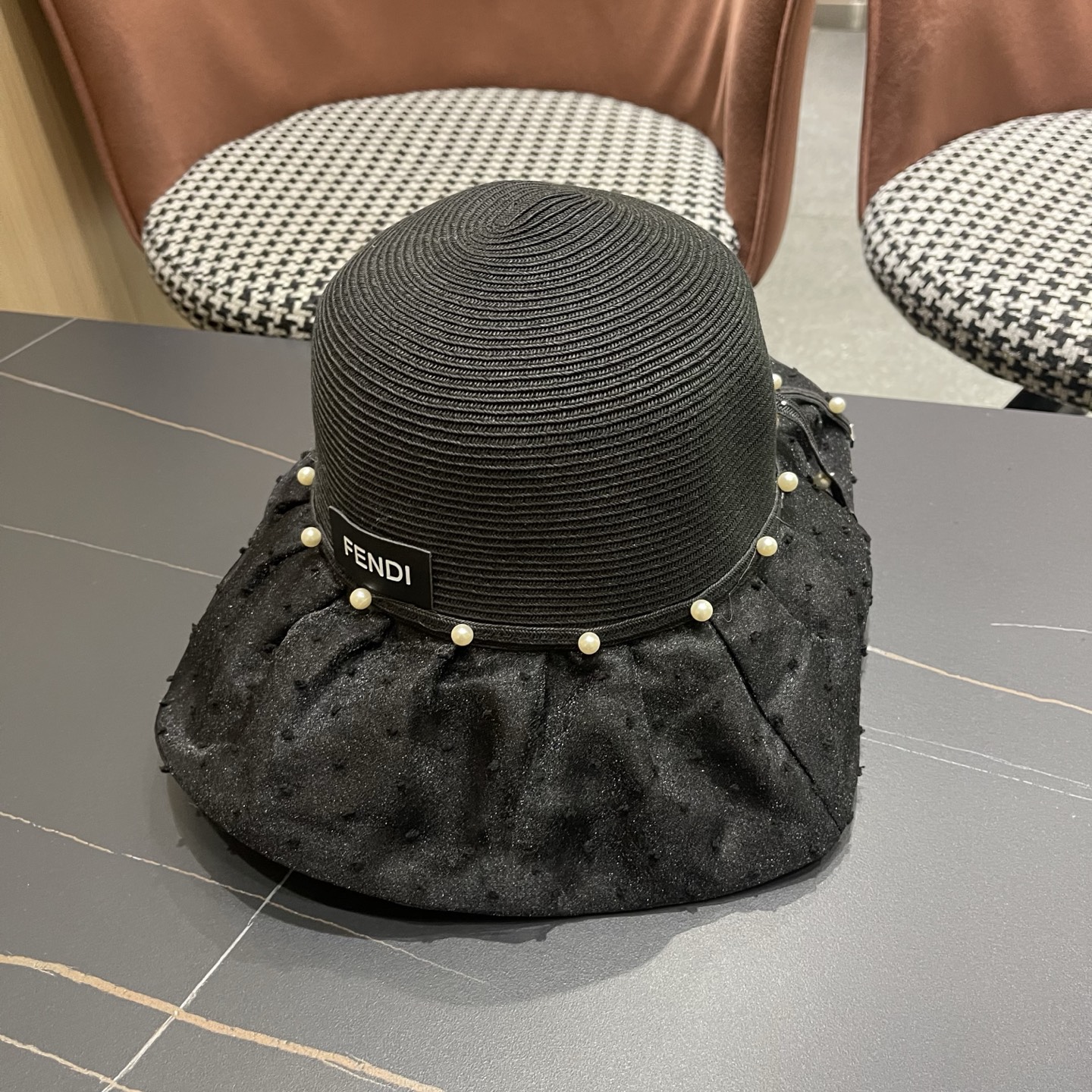 Fendi 芬迪气质新款太阳帽大帽檐渔夫帽子女款遮阳帽渔夫帽防晒帽女防紫外线