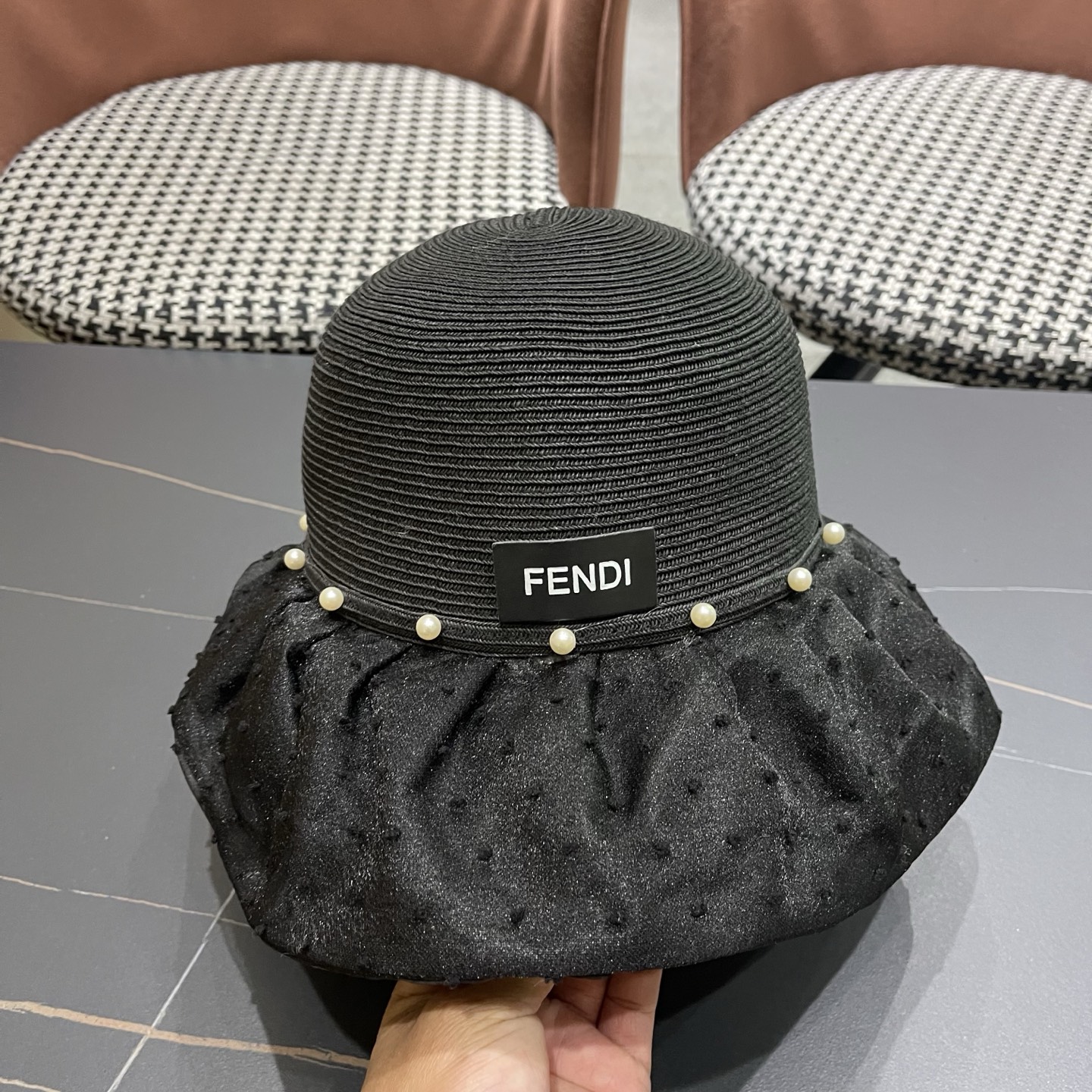 Fendi 芬迪气质新款太阳帽大帽檐渔夫帽子女款遮阳帽渔夫帽防晒帽女防紫外线