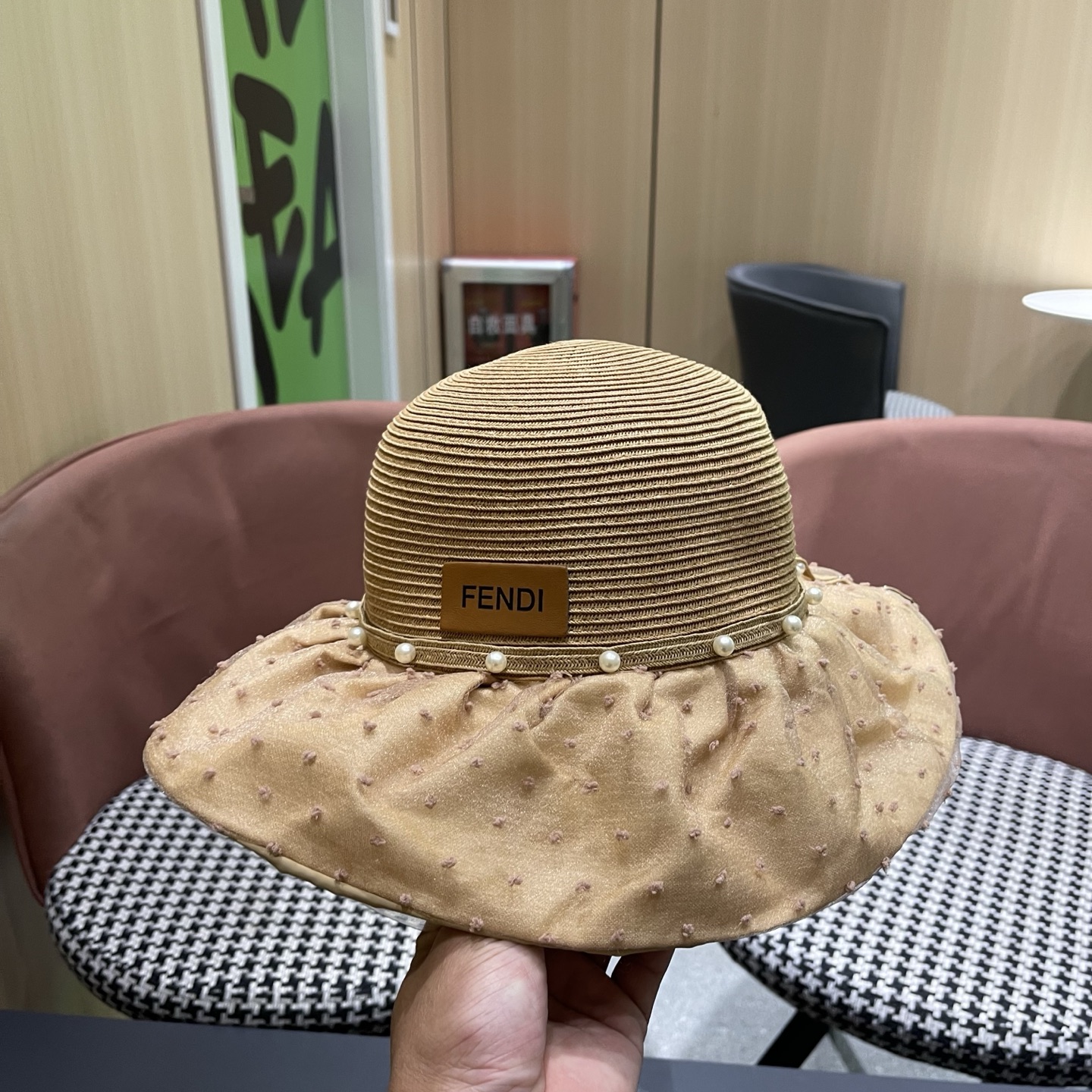 Fendi 芬迪气质新款太阳帽大帽檐渔夫帽子女款遮阳帽渔夫帽防晒帽女防紫外线
