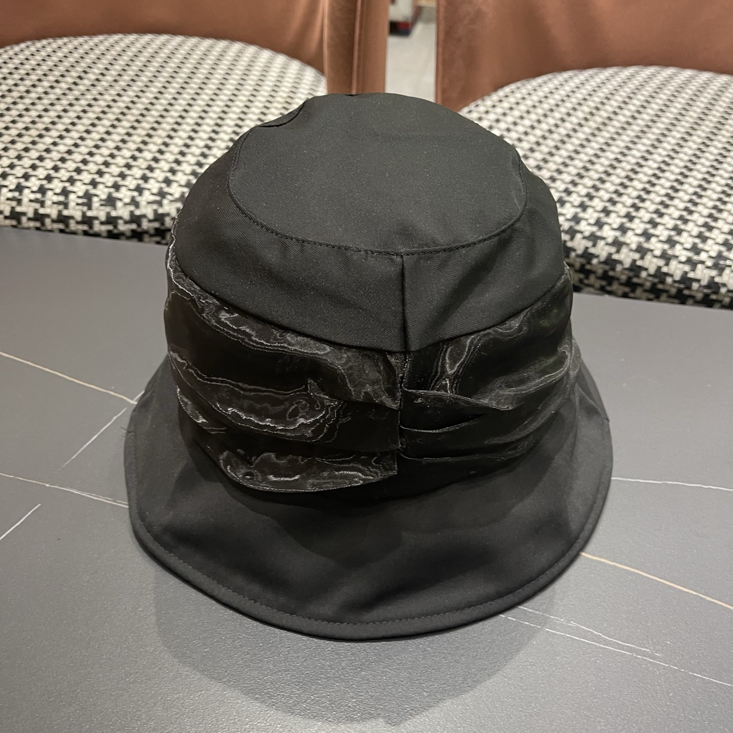 LV渔夫帽🧢新款路易威登轻便防晒渔夫帽🧢 火爆出货，质量超赞👍 时尚百搭