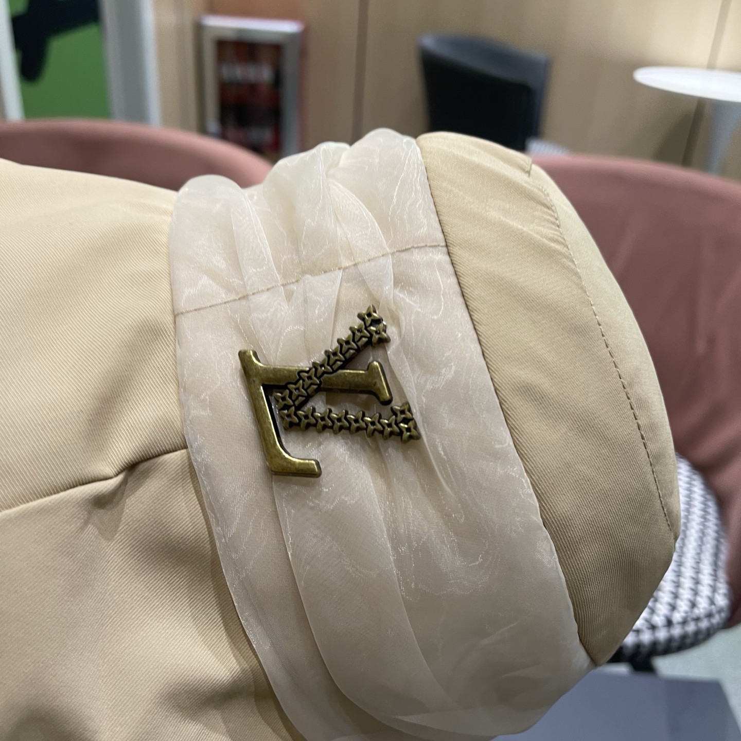 LV渔夫帽🧢新款路易威登轻便防晒渔夫帽🧢 火爆出货，质量超赞👍 时尚百搭