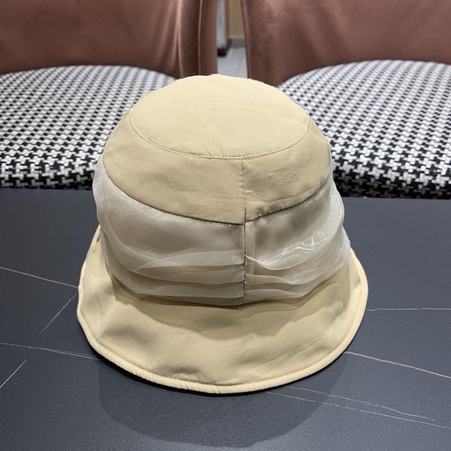 LV渔夫帽🧢新款路易威登轻便防晒渔夫帽🧢 火爆出货，质量超赞👍 时尚百搭