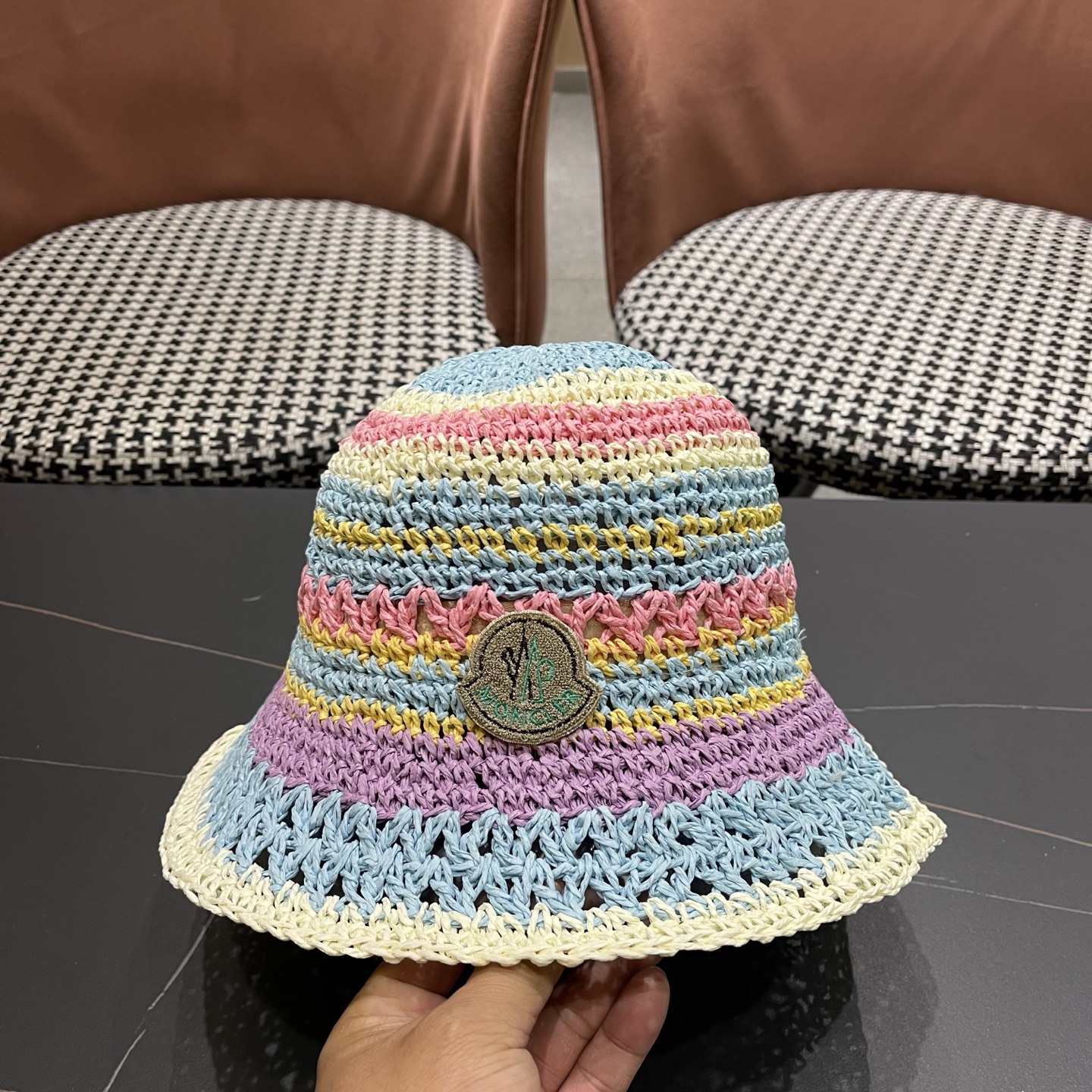 MONCLER（蒙口)波西米亚风渔夫帽可折叠草编遮阳帽彩虹拼色盆帽显脸小大帽檐帽