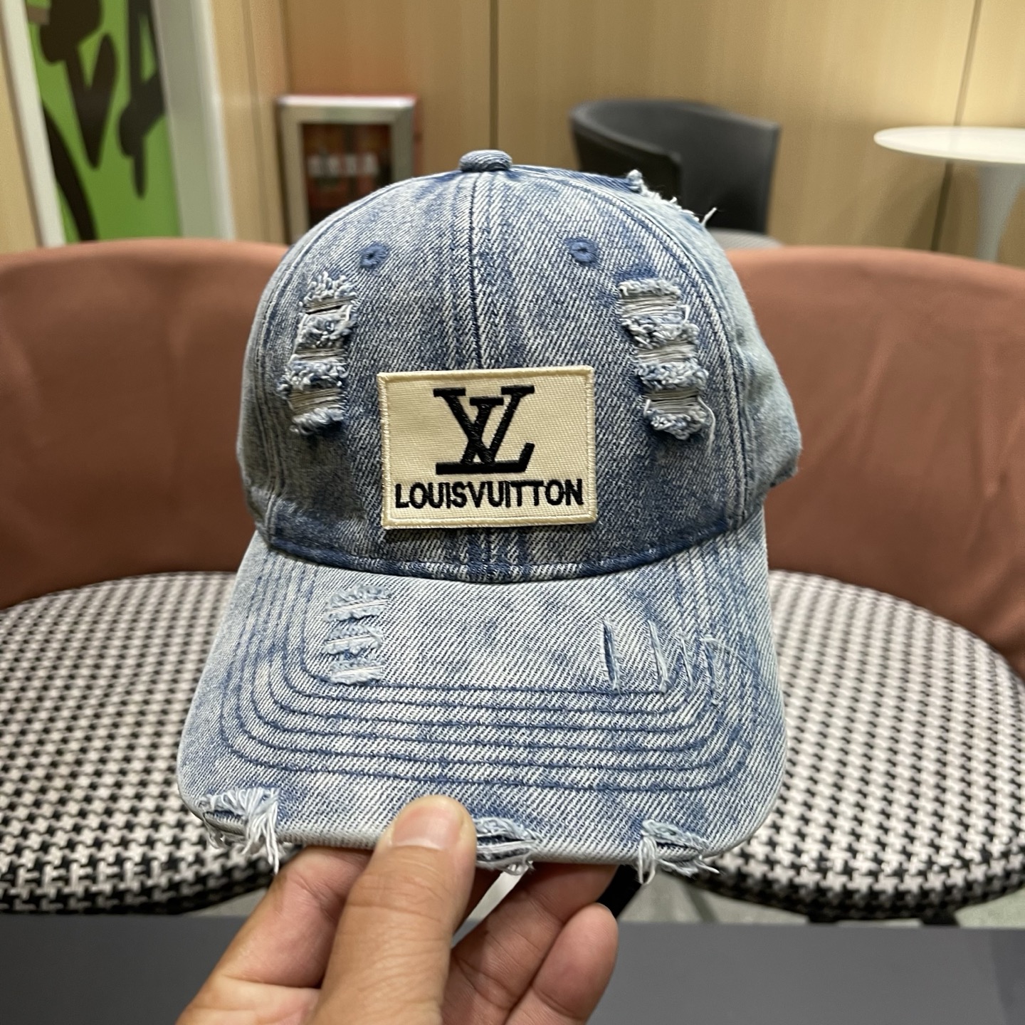 LV路易威登2026新款牛仔棒球帽洗水牛仔风街头风十足更符合现在时尚小哥哥小姐姐的style，机场街拍超