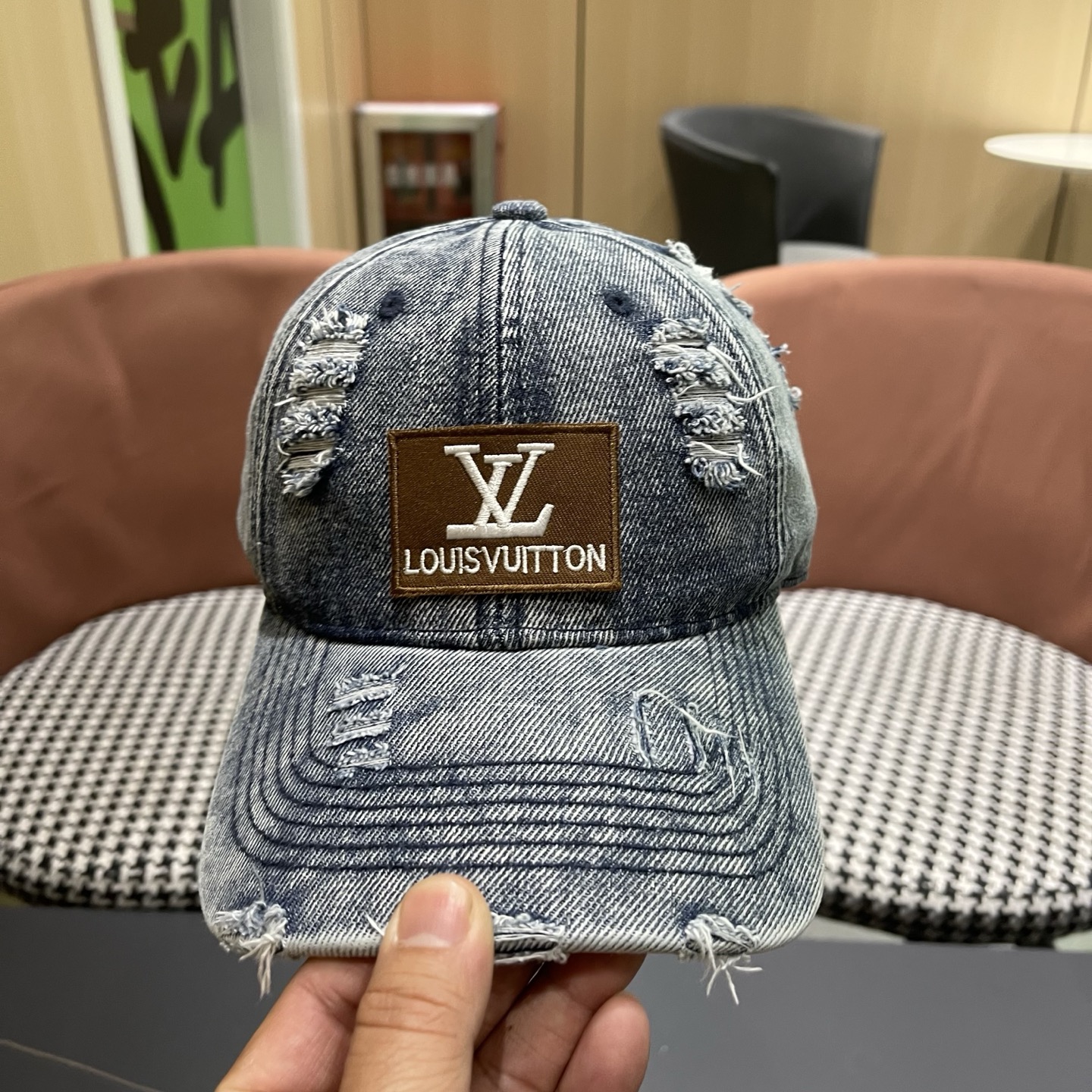 LV路易威登2026新款牛仔棒球帽洗水牛仔风街头风十足更符合现在时尚小哥哥小姐姐的style，机场街拍超