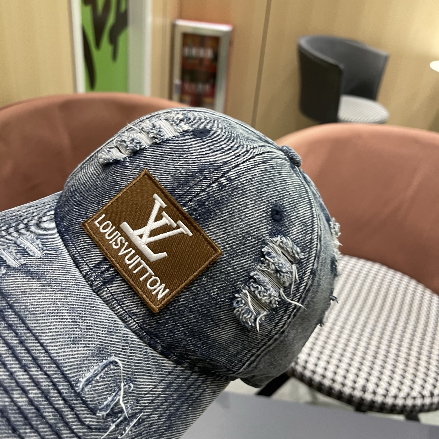 LV路易威登2026新款牛仔棒球帽洗水牛仔风街头风十足更符合现在时尚小哥哥小姐姐的style，机场街拍超