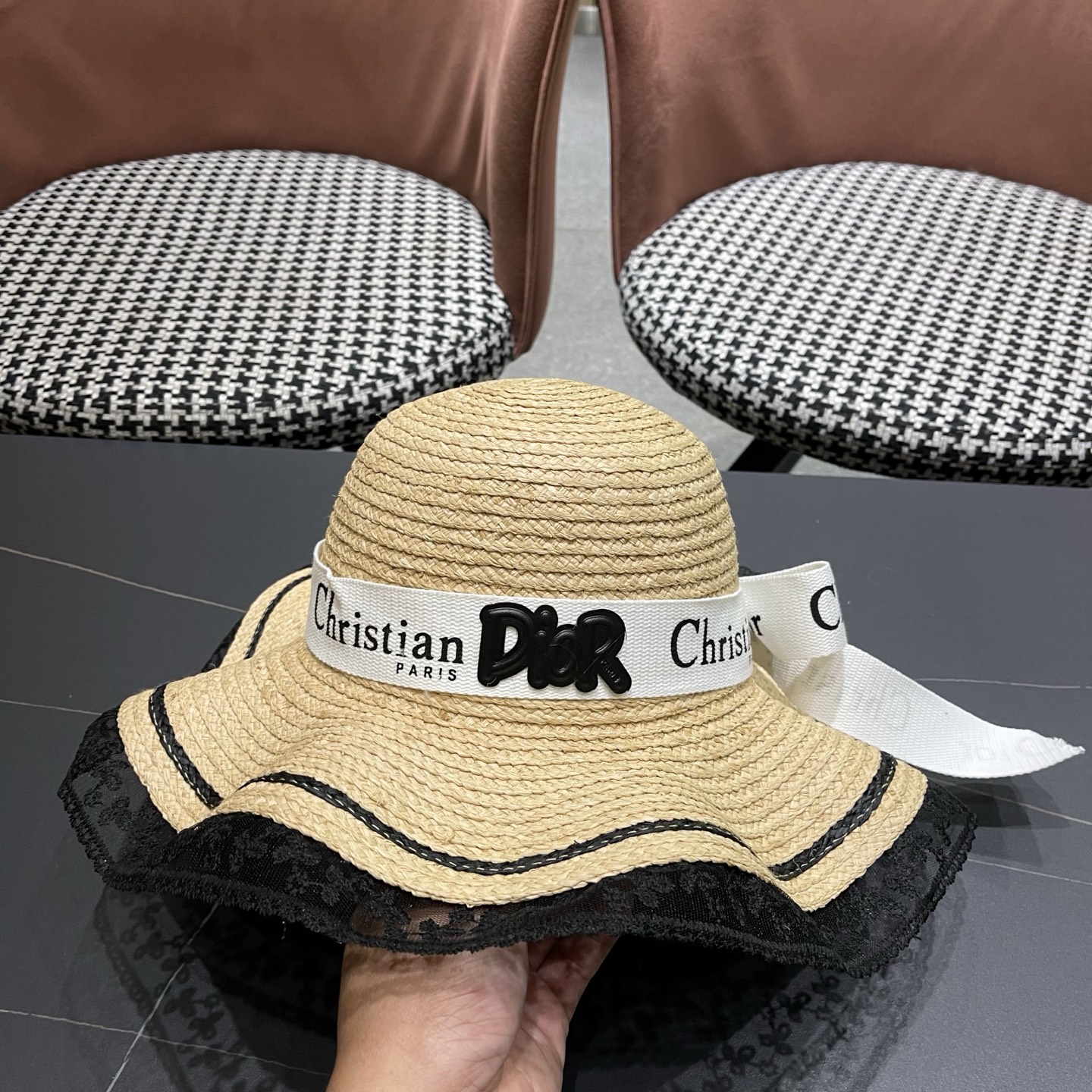 迪奥Dior 夏季大檐防晒帽波浪丝蕾边蝴蝶结女士沙滩遮阳帽户外拉菲草帽百搭韩版