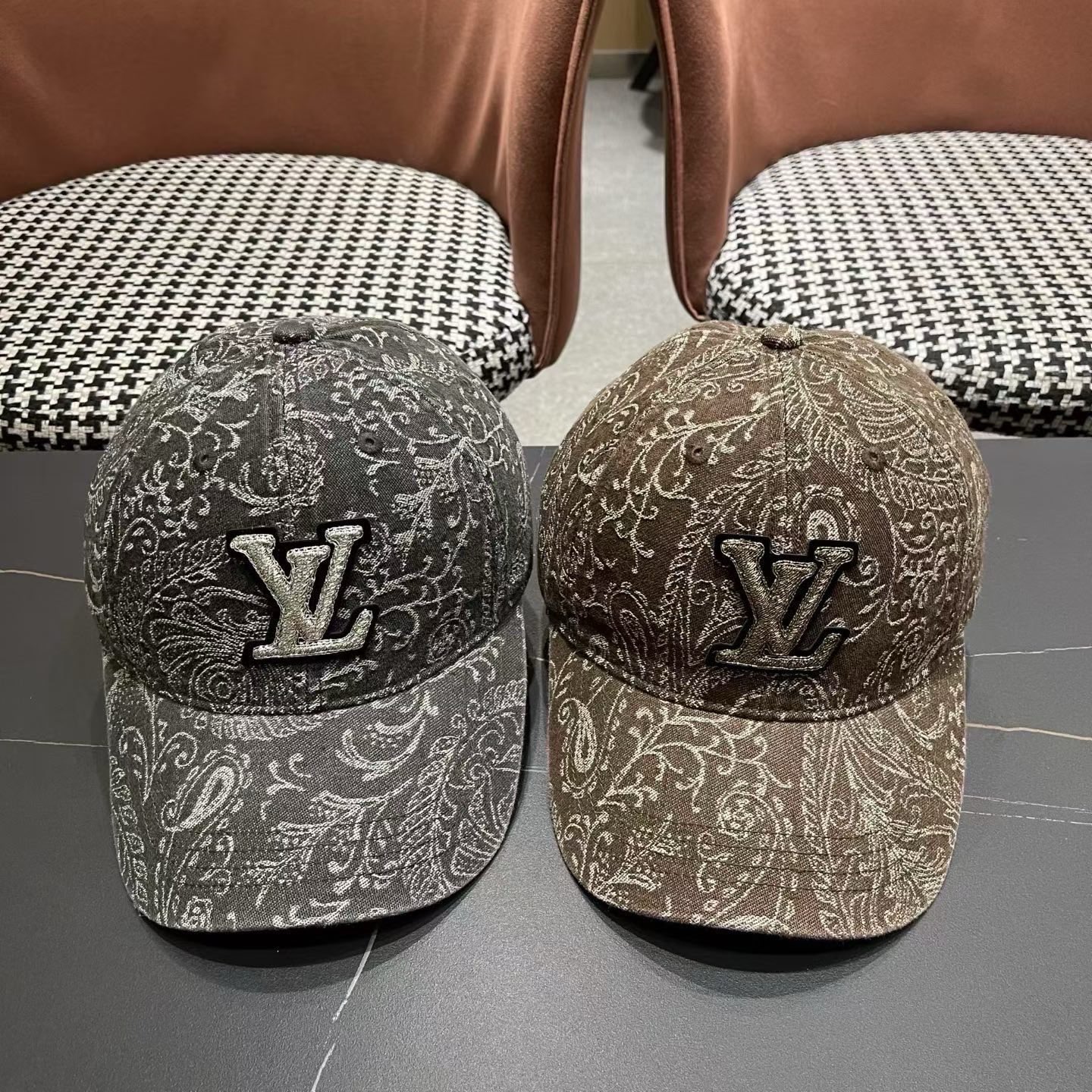 Lv路易威登 日韩系花纹做旧休闲复古时尚百搭街头出游棒球帽画家帽新款
