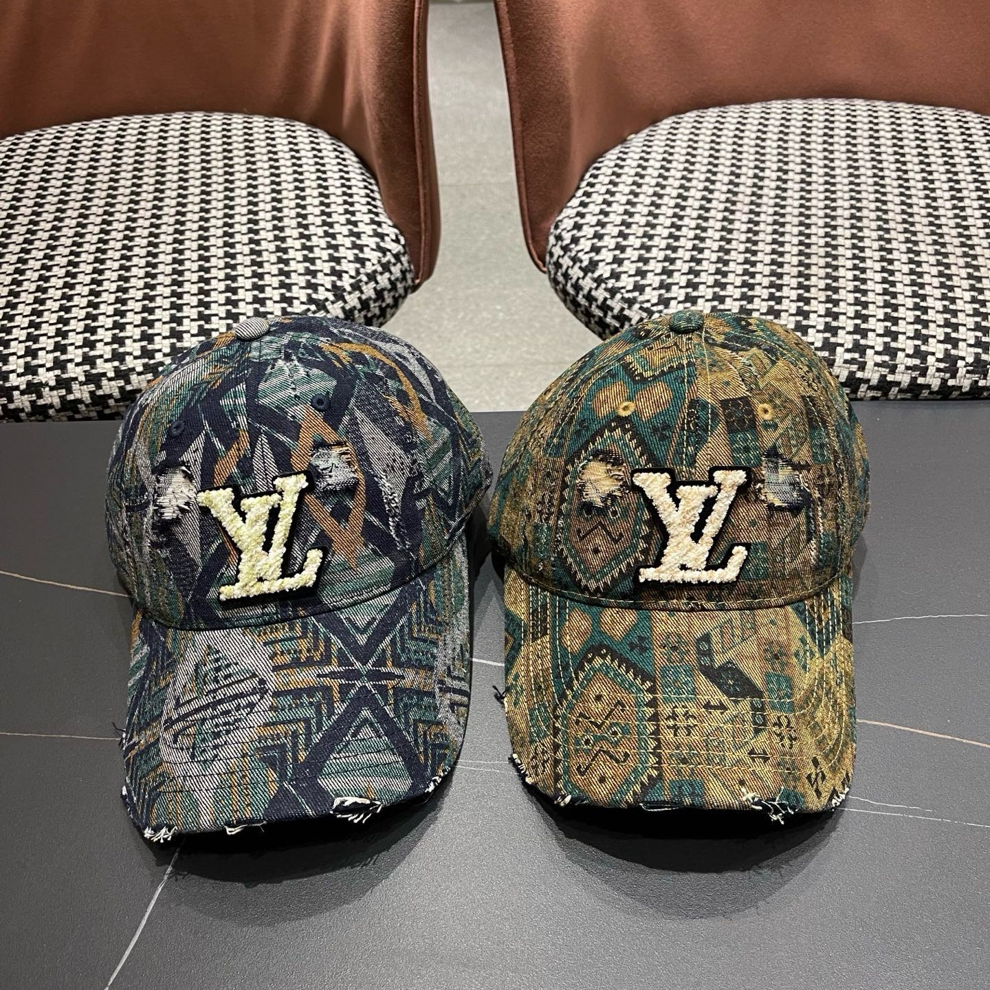 LV路易威登 民族风复古图腾棒球帽子女2026新款小众个性休闲百搭显脸小鸭舌帽