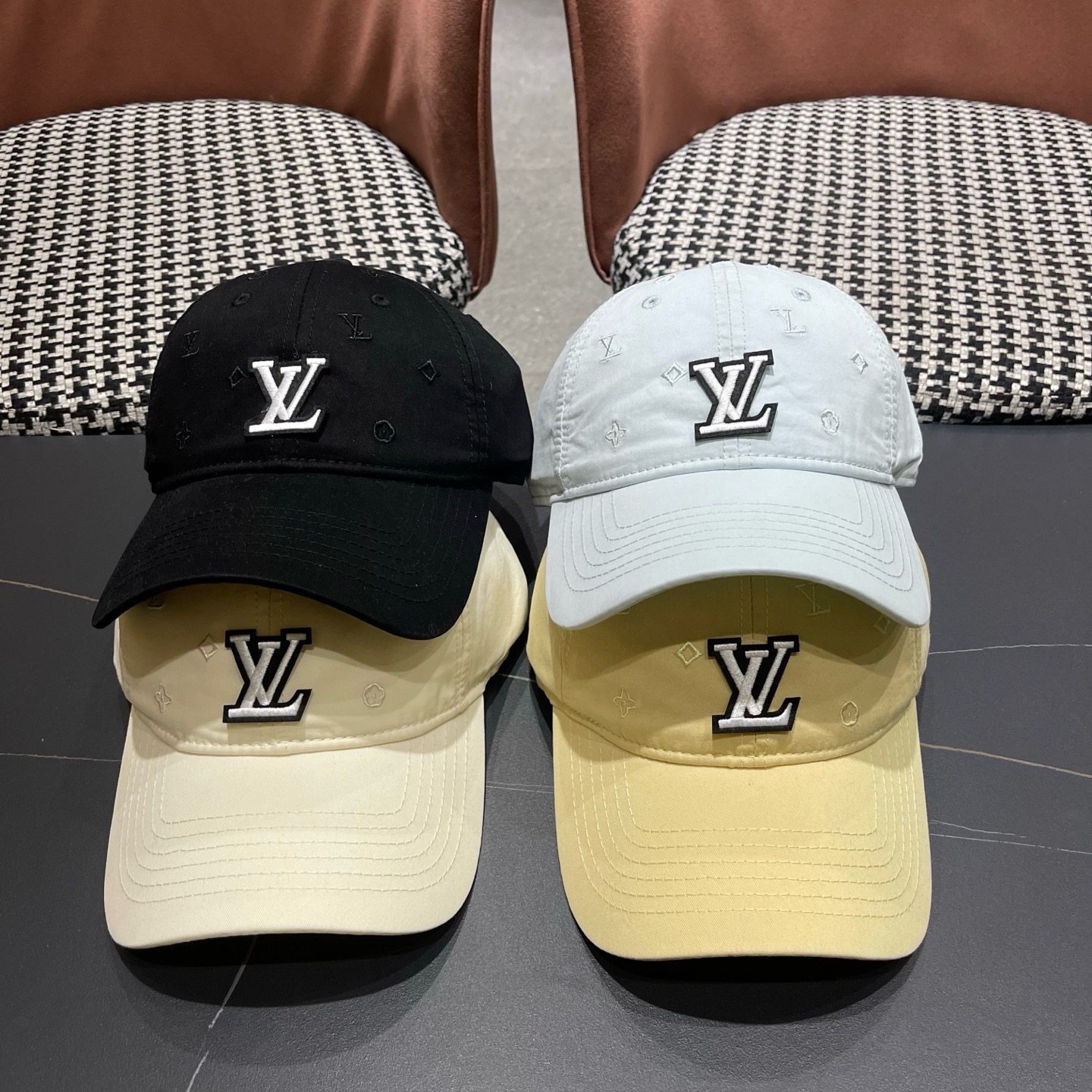 【LV】路易威登春夏棒球帽🧢，简单时尚潮流 显脸小 大牌款超好搭配，赶紧入手！