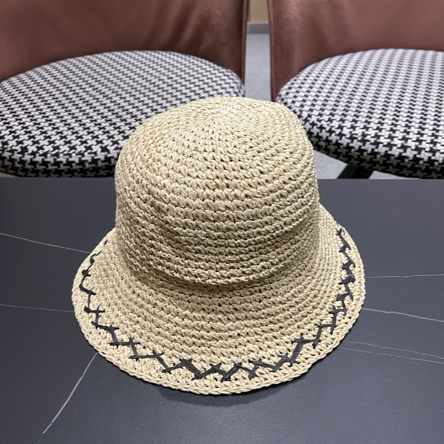 CHANEL香奈儿 韩版编织草帽女度假沙滩帽可折叠透气水桶遮阳帽韩版百搭渔夫帽夏