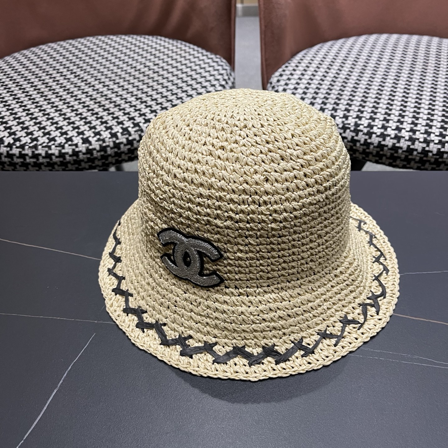 CHANEL香奈儿 韩版编织草帽女度假沙滩帽可折叠透气水桶遮阳帽韩版百搭渔夫帽夏