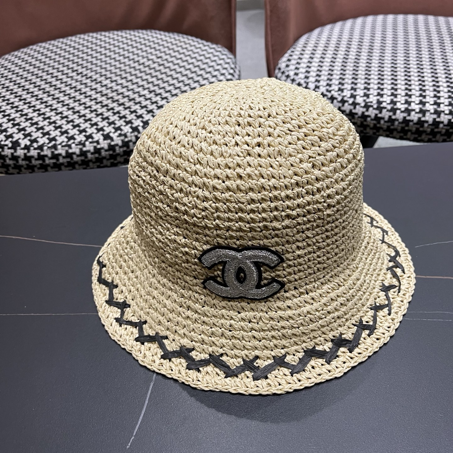 CHANEL香奈儿 韩版编织草帽女度假沙滩帽可折叠透气水桶遮阳帽韩版百搭渔夫帽夏