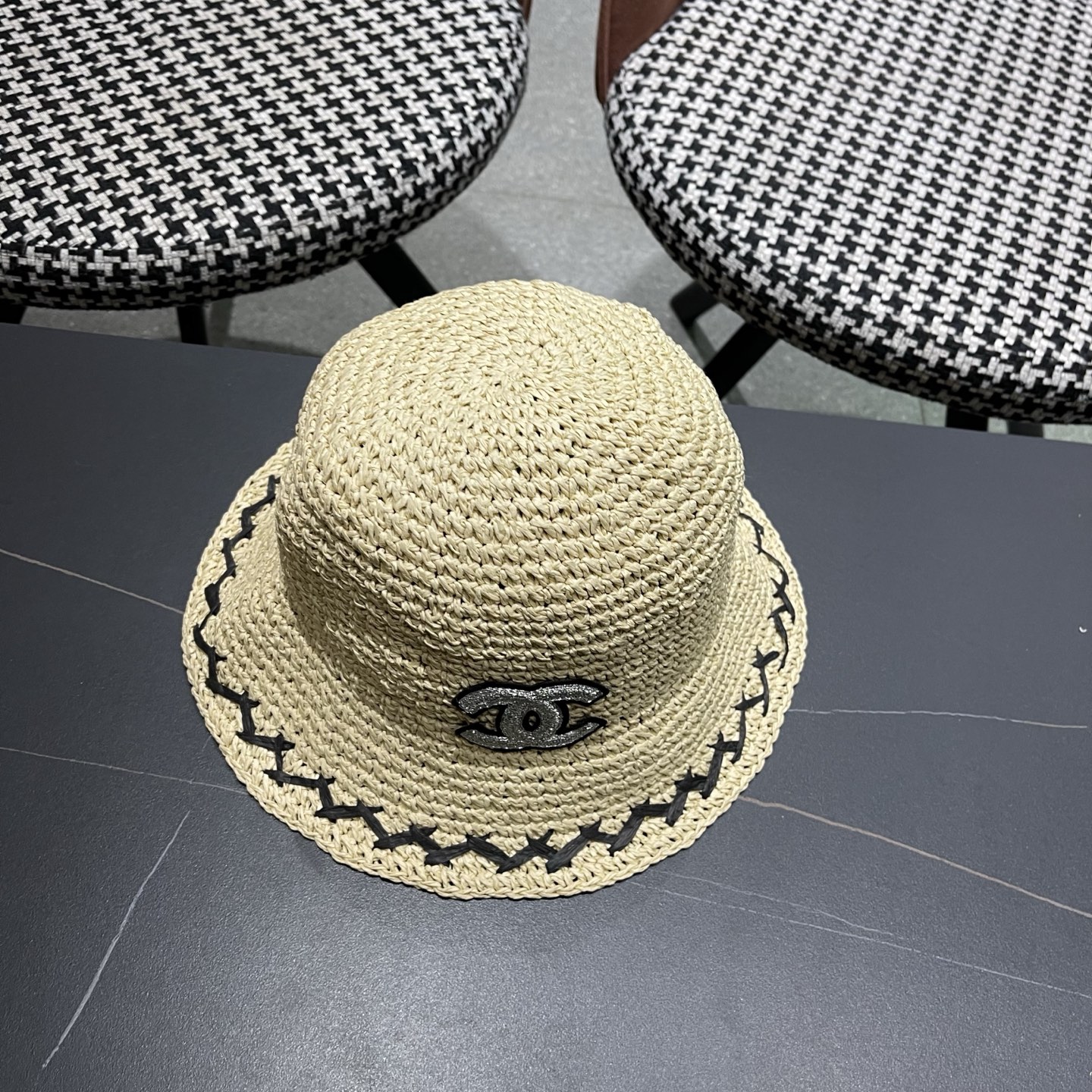 CHANEL香奈儿 韩版编织草帽女度假沙滩帽可折叠透气水桶遮阳帽韩版百搭渔夫帽夏