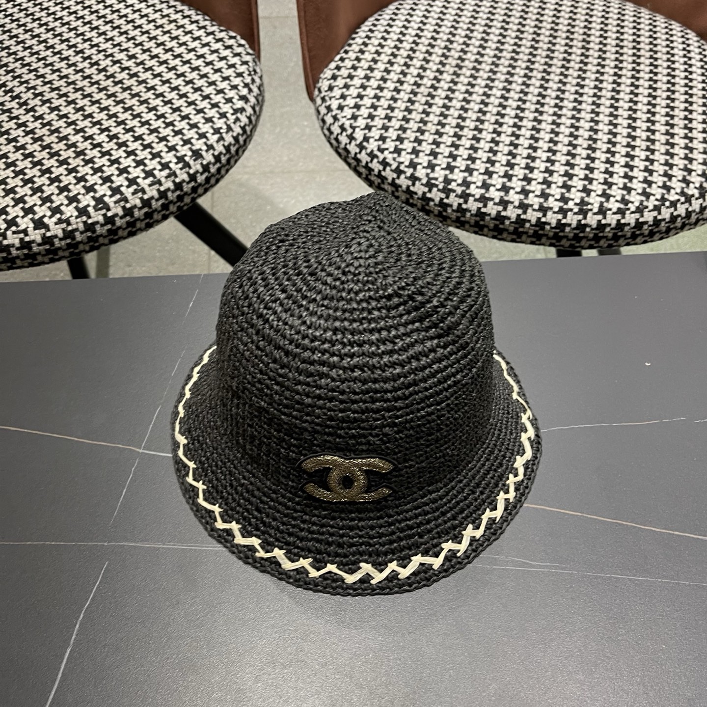 CHANEL香奈儿 韩版编织草帽女度假沙滩帽可折叠透气水桶遮阳帽韩版百搭渔夫帽夏