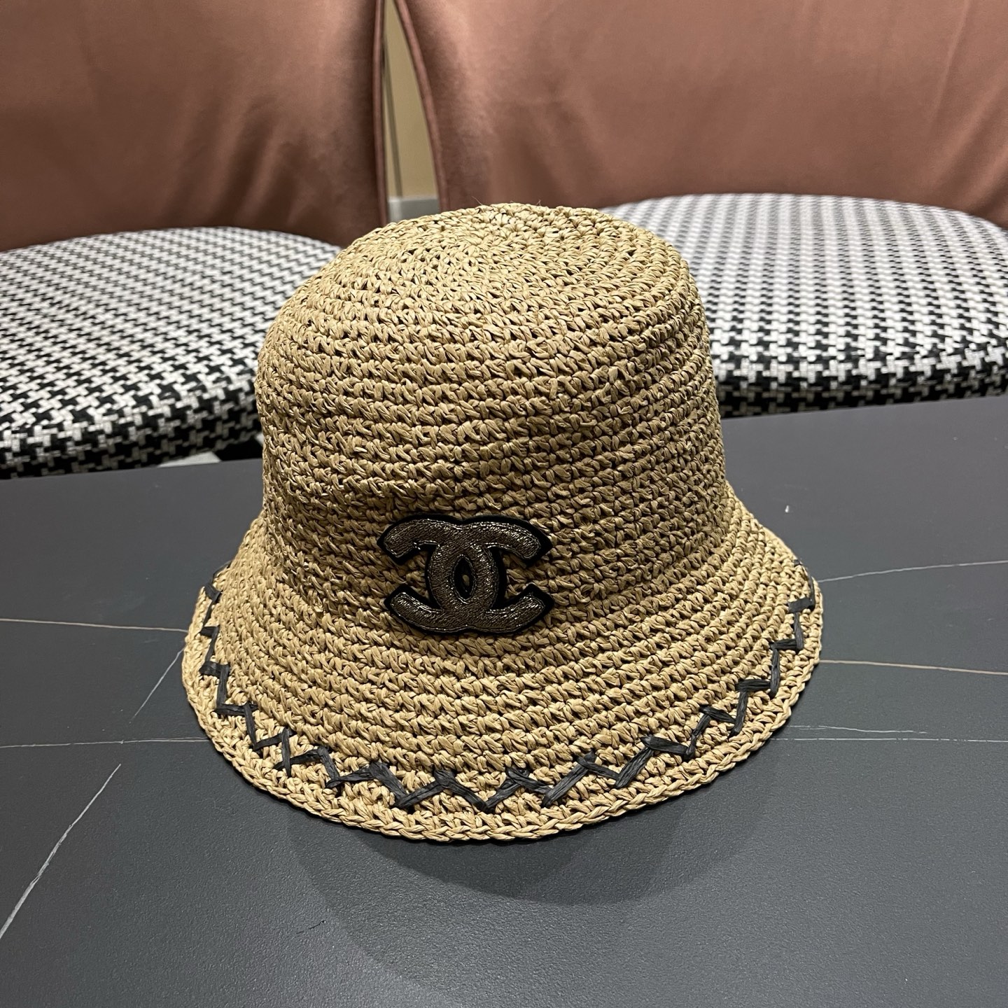 CHANEL香奈儿 韩版编织草帽女度假沙滩帽可折叠透气水桶遮阳帽韩版百搭渔夫帽夏