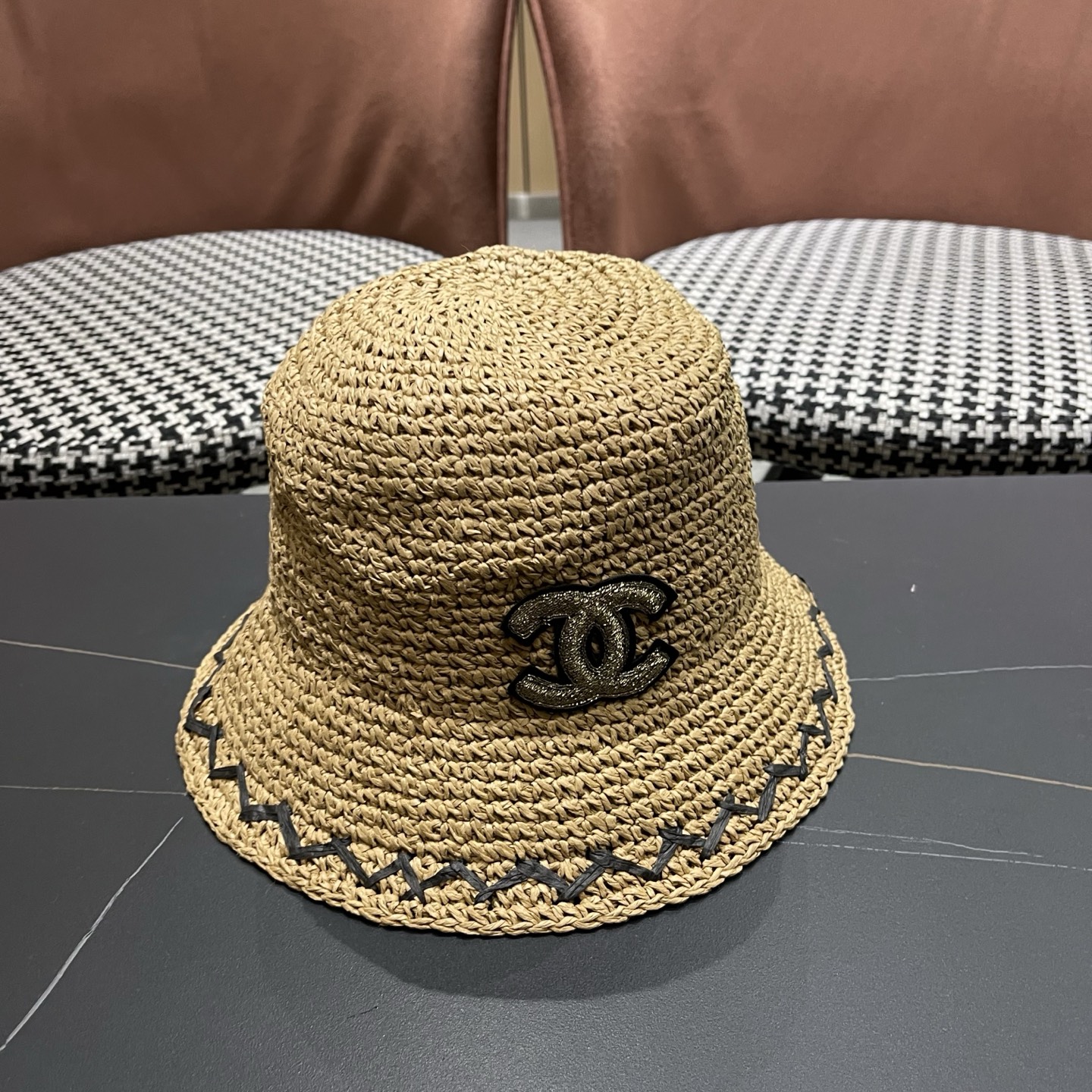 CHANEL香奈儿 韩版编织草帽女度假沙滩帽可折叠透气水桶遮阳帽韩版百搭渔夫帽夏